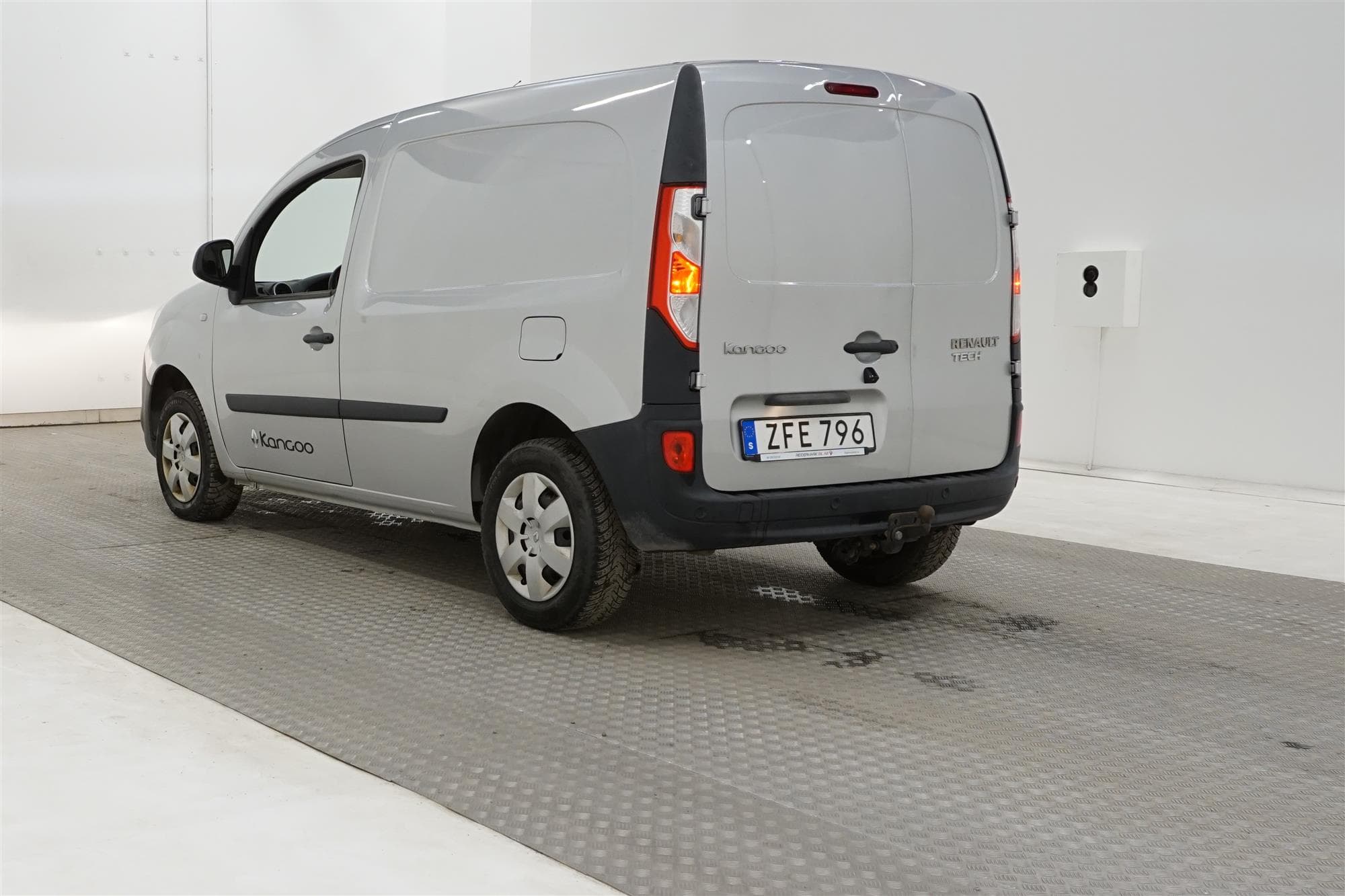 Renault Kangoo 1.5dCi Automat Drag Värmare Moms 