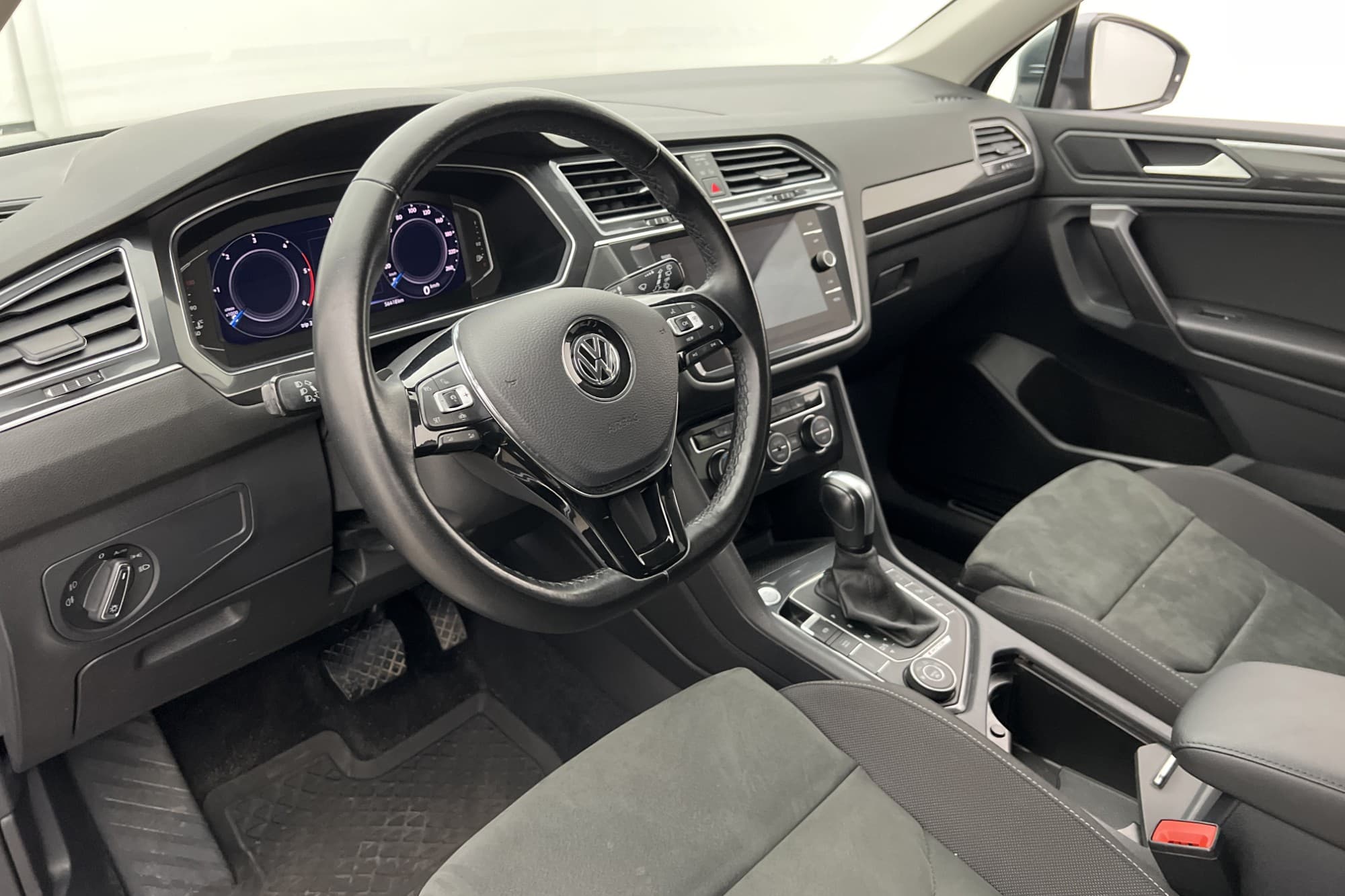 Volkswagen Tiguan Allspace TDI 4M 200hk R-Line Cockpit Värm