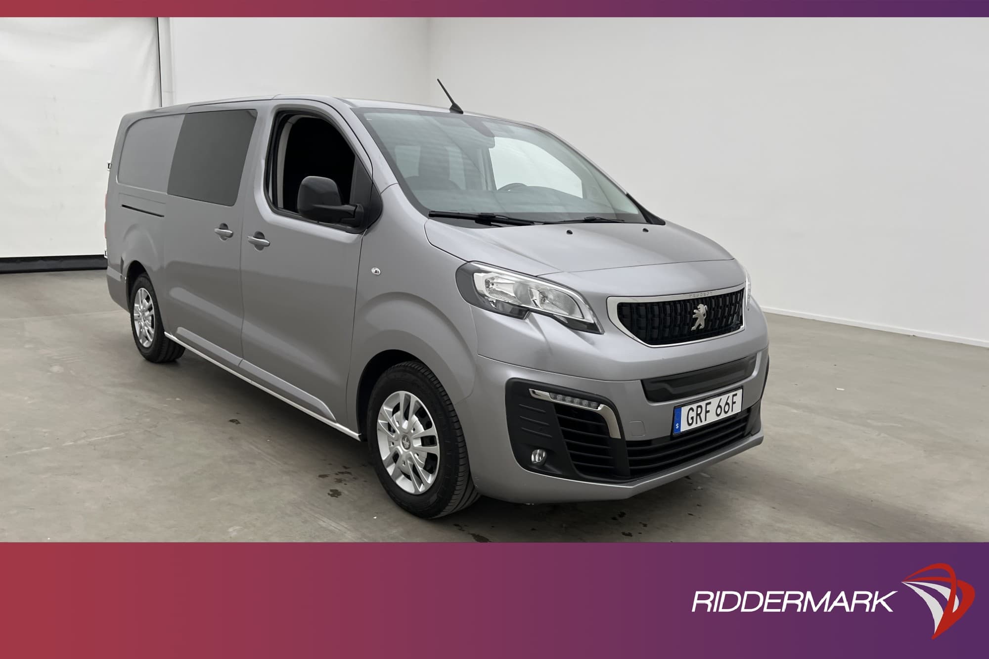 Peugeot e-Expert CrewVan L3 136hk Kamera CARPLAY 5-Sits Moms