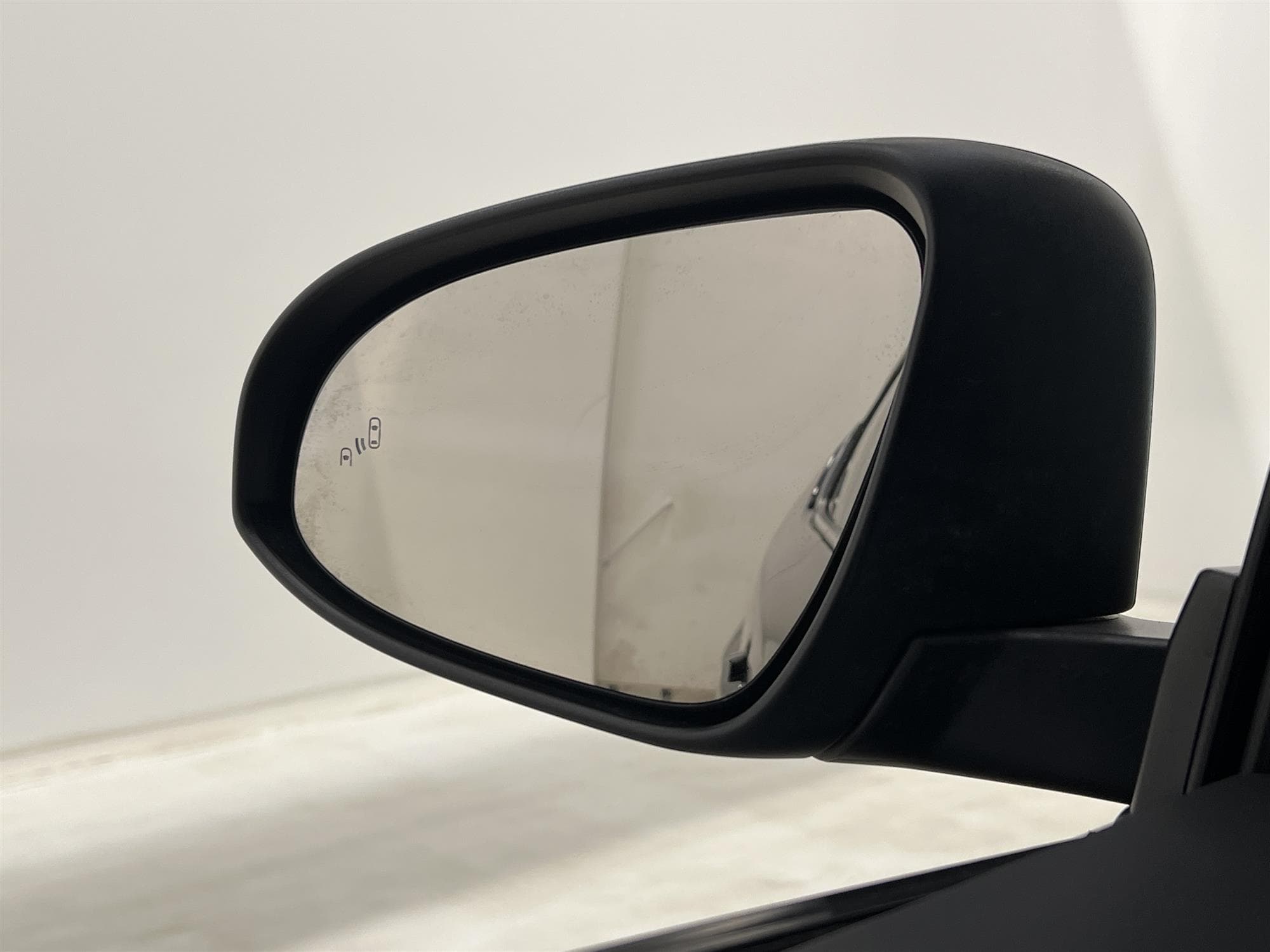 Toyota C-HR Hybrid CVT 184hk Executive JBL Navi Skinn B-Kam