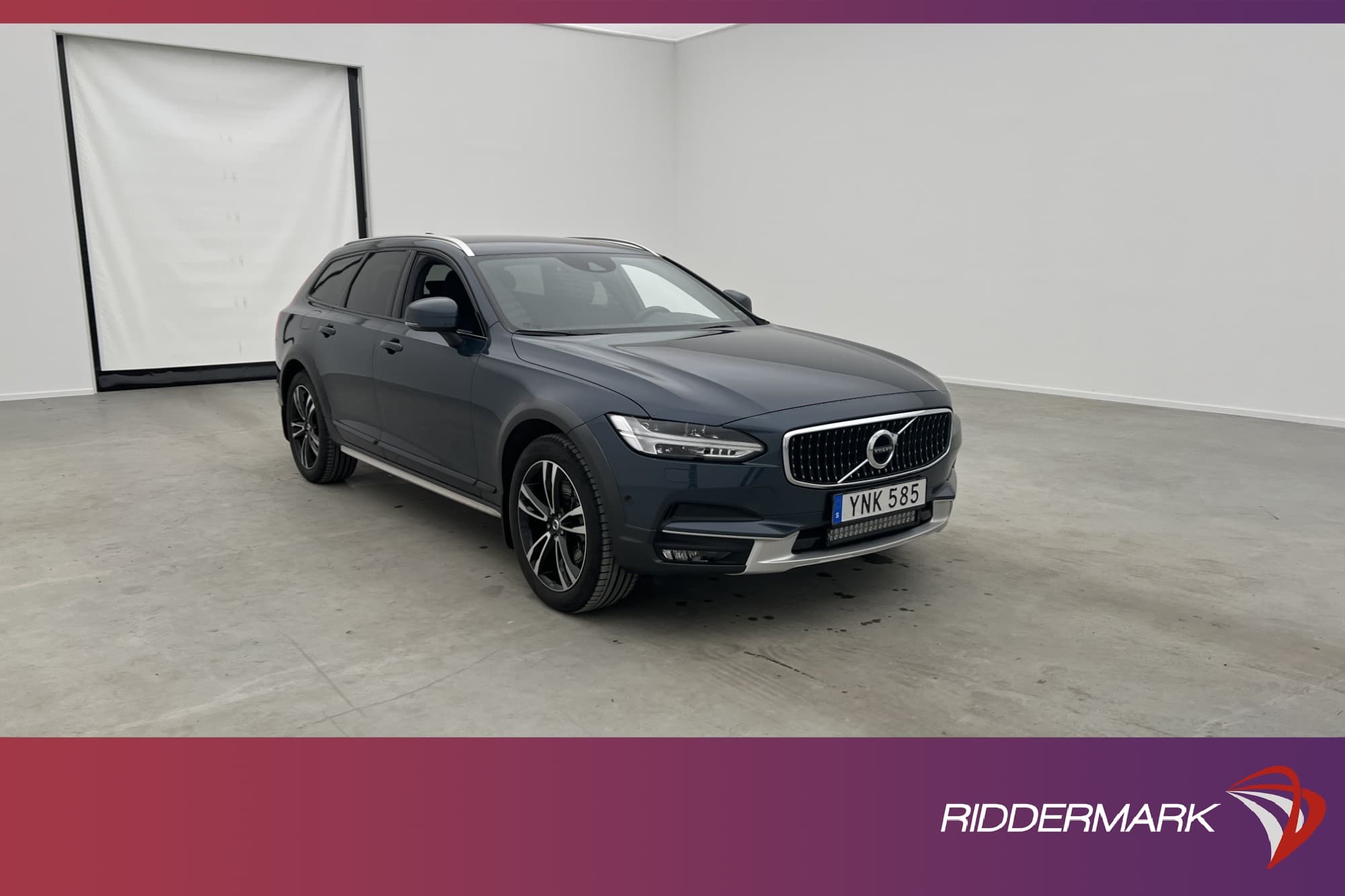 Volvo V90 Cross Country D4 AWD