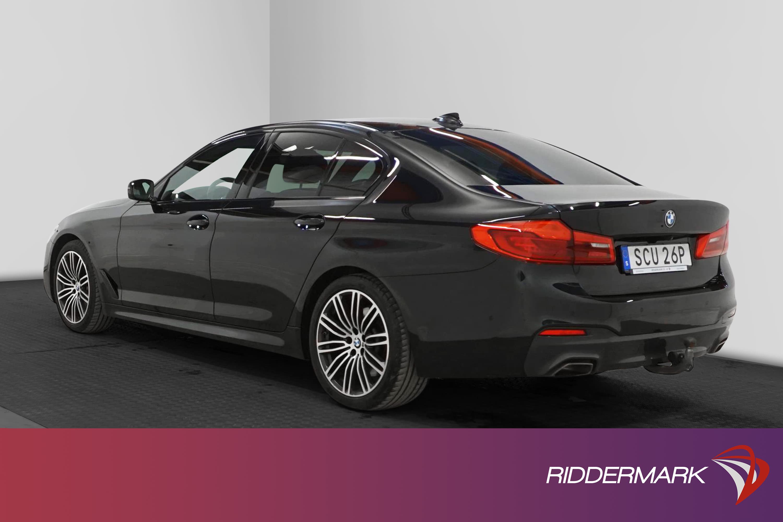 BMW 530i xDrive 252hk M Sport 360 Drag Display Key 