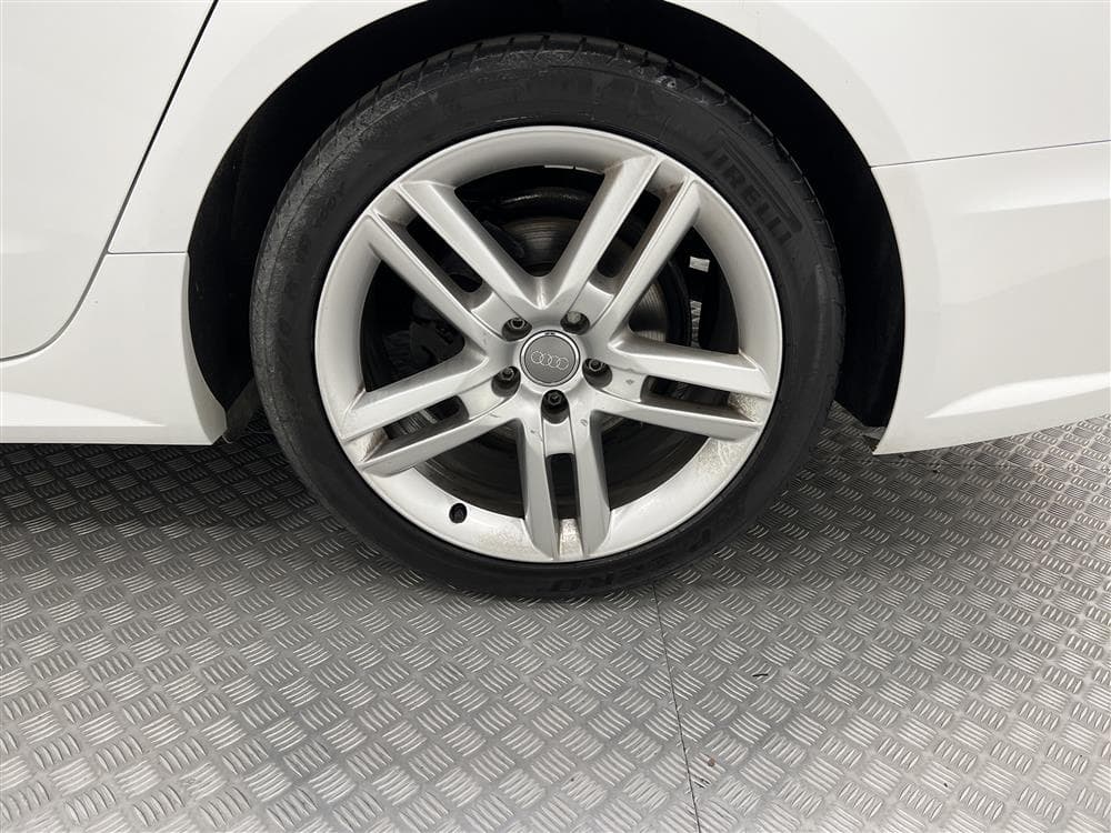 Audi A6 2.0 TDI 190hk Quattro S-Line Värmare Dragkrok Matrixinteriör