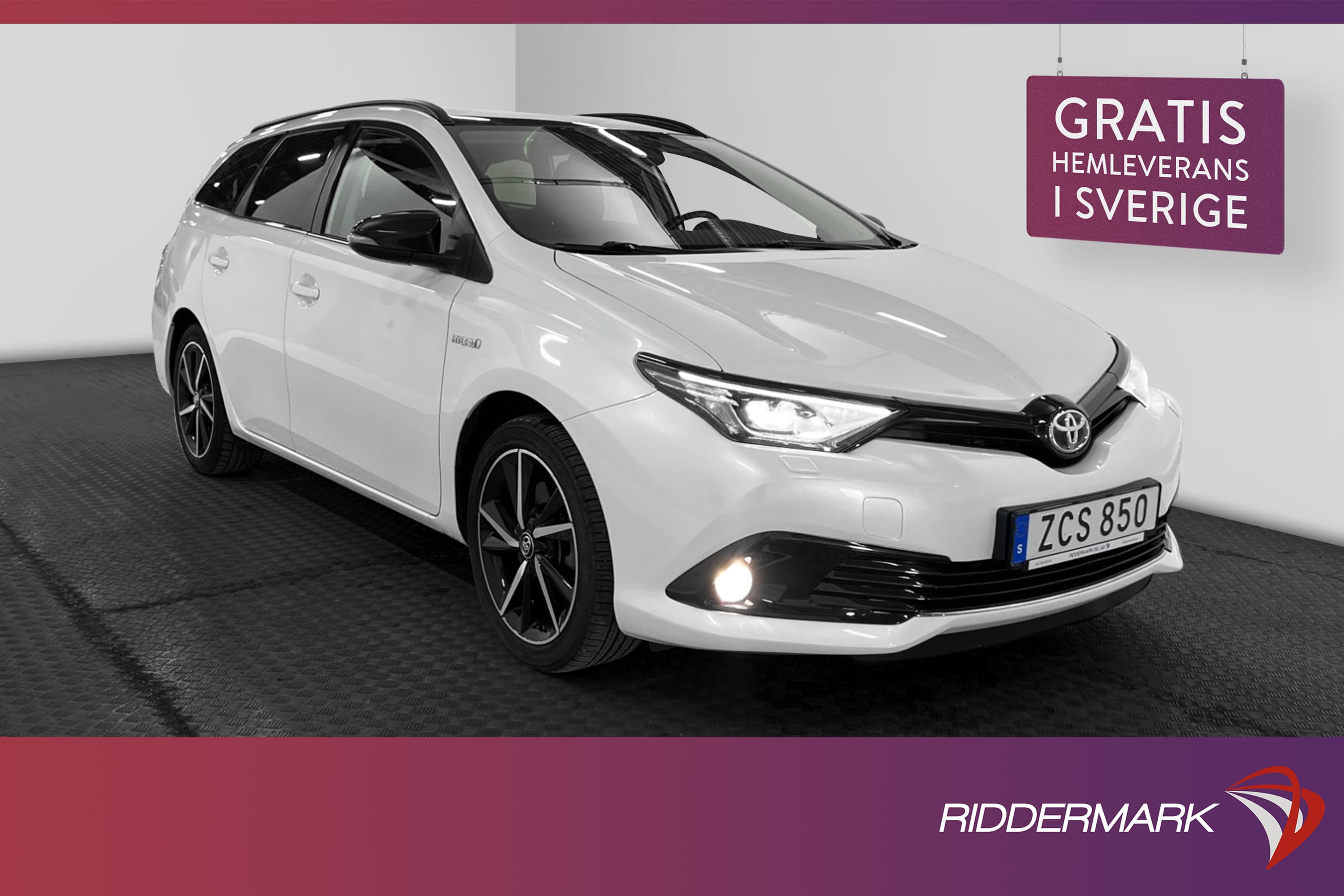 Toyota Auris TS Hybrid e-CVT 136hk