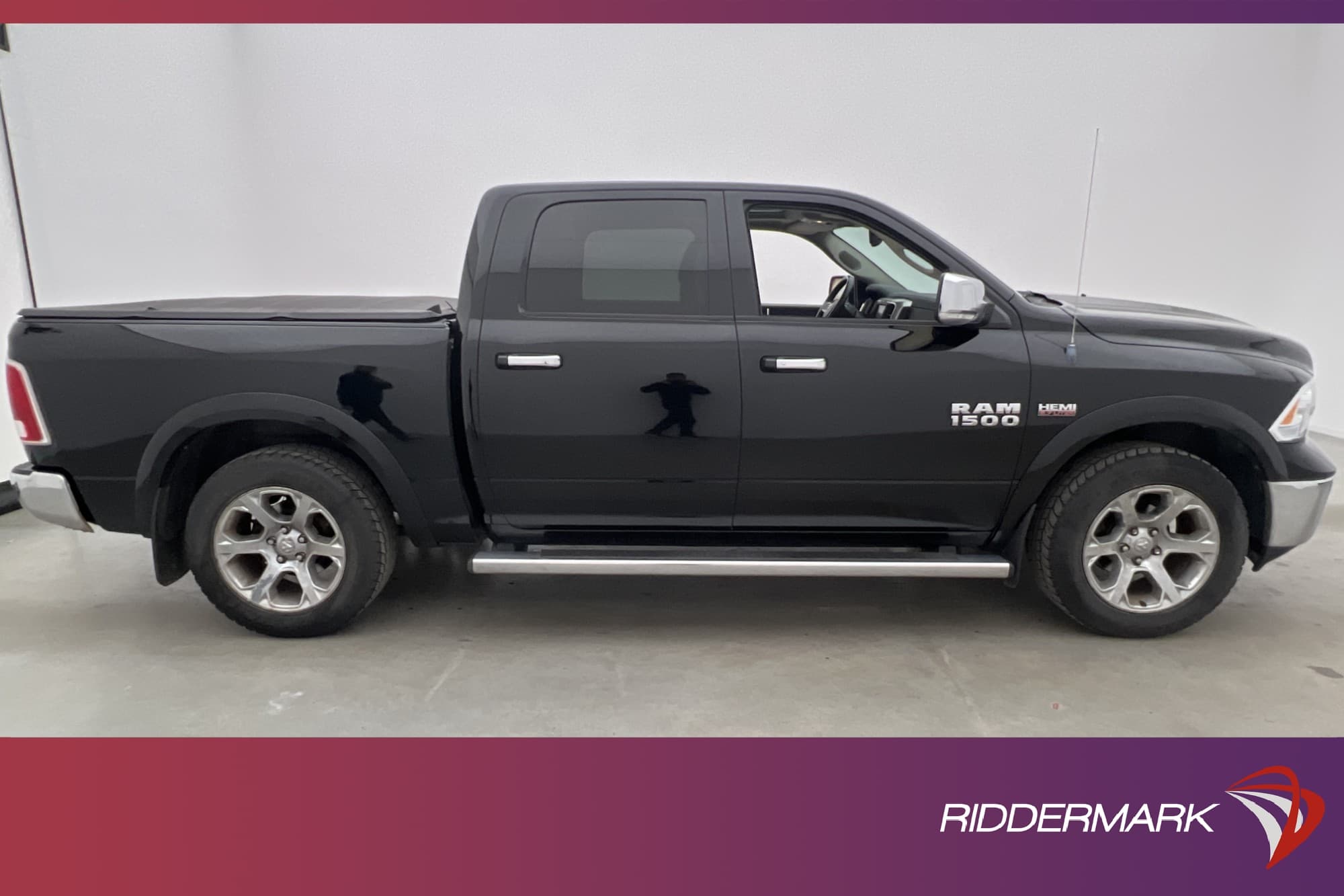 Dodge RAM Laramie 5.7 V8 4x4 Dragkrok Skinn Alpine Taklucka
