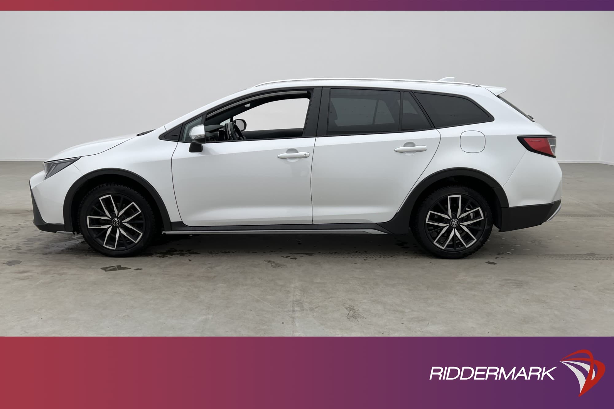 Toyota Corolla TREK Hybrid