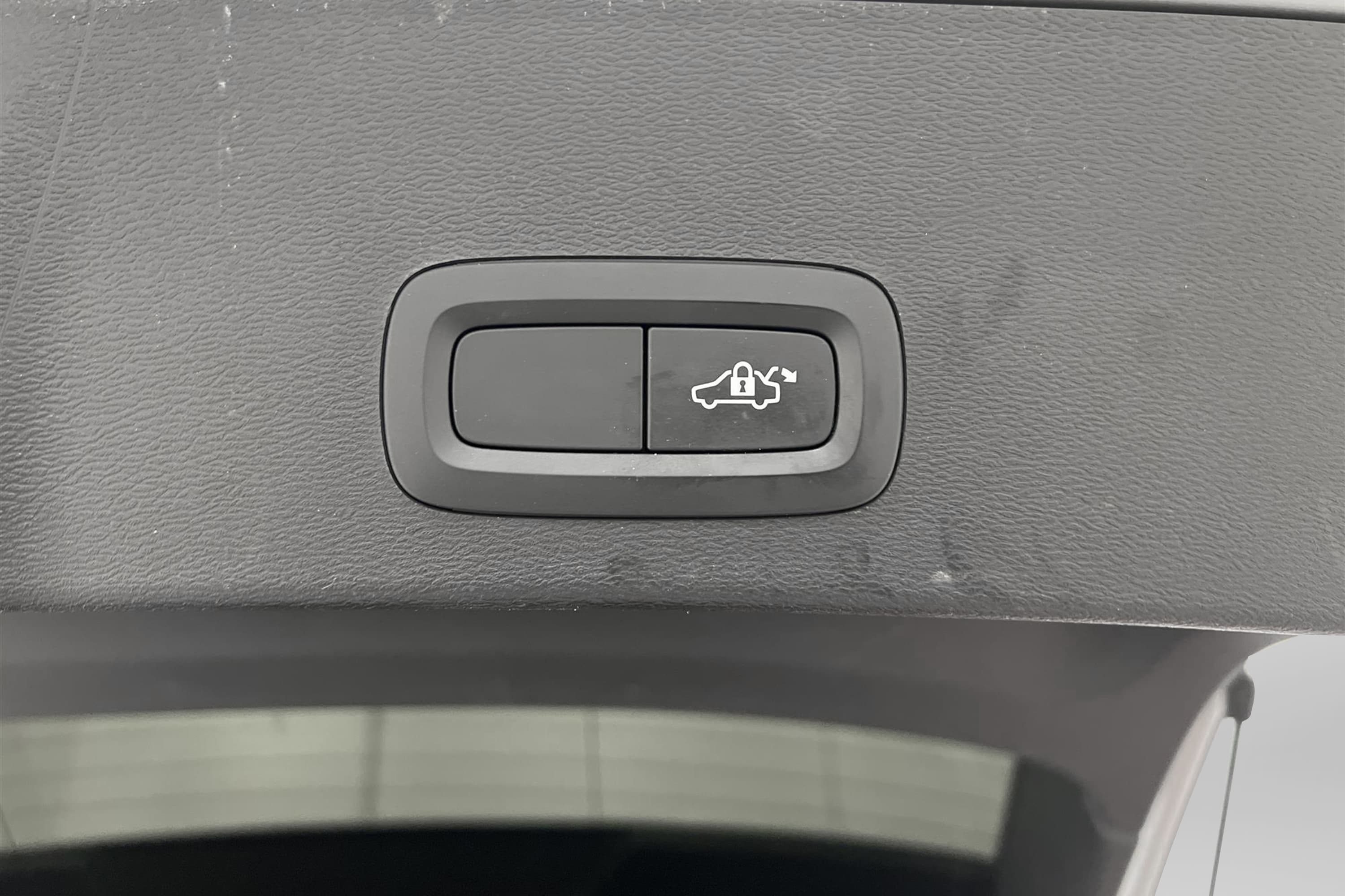 Volvo XC40 D3 150hk Momentum VOC Värmare Kamera Skinn Naviinteriör