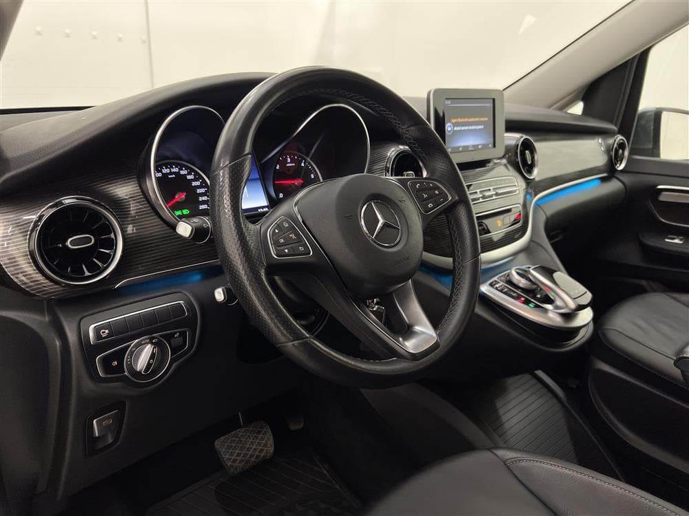Mercedes-Benz V250 Avantgarde Automat X-Lång Värmare Moms 