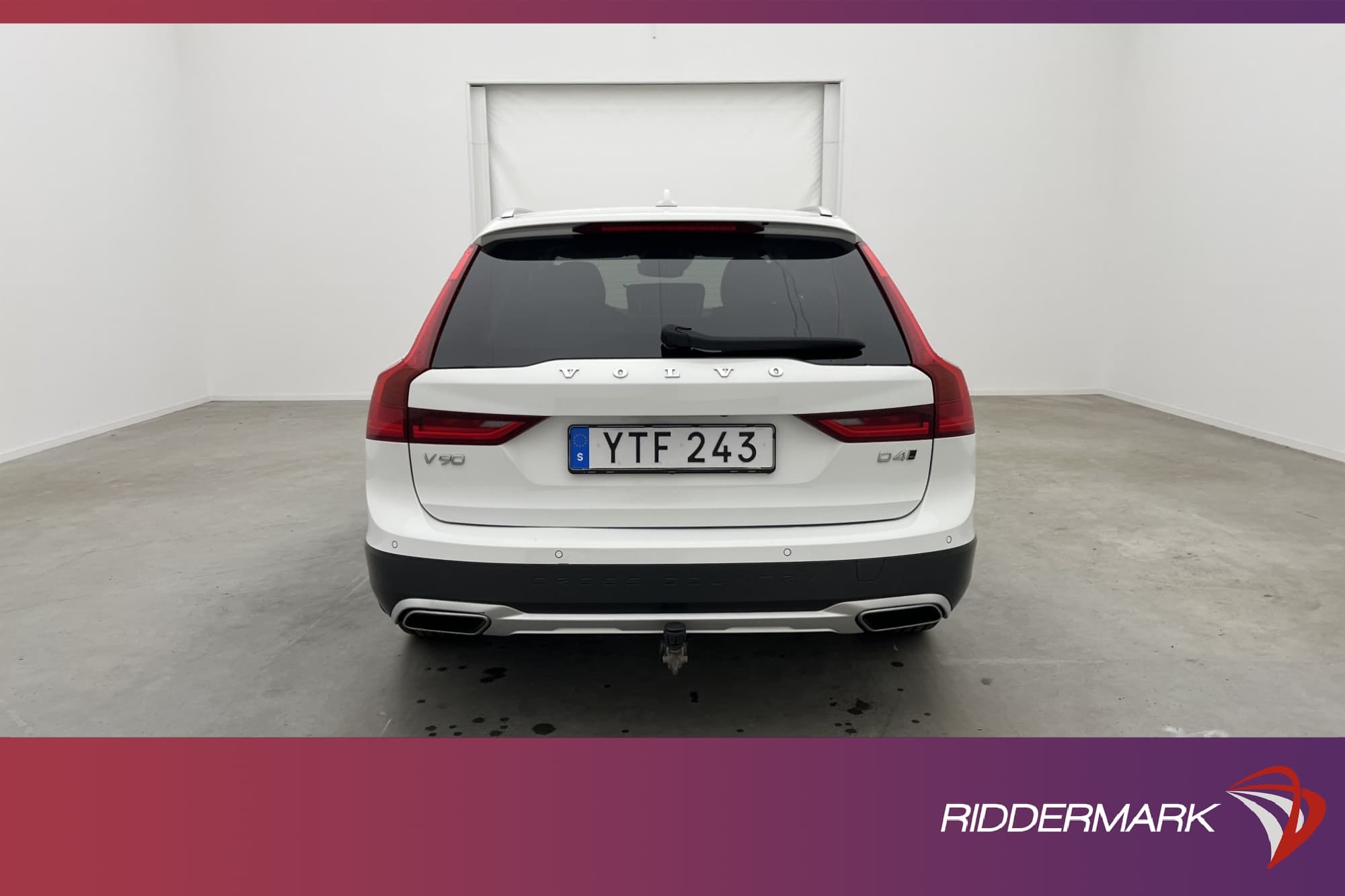 Volvo V90 Cross Country D4 AWD