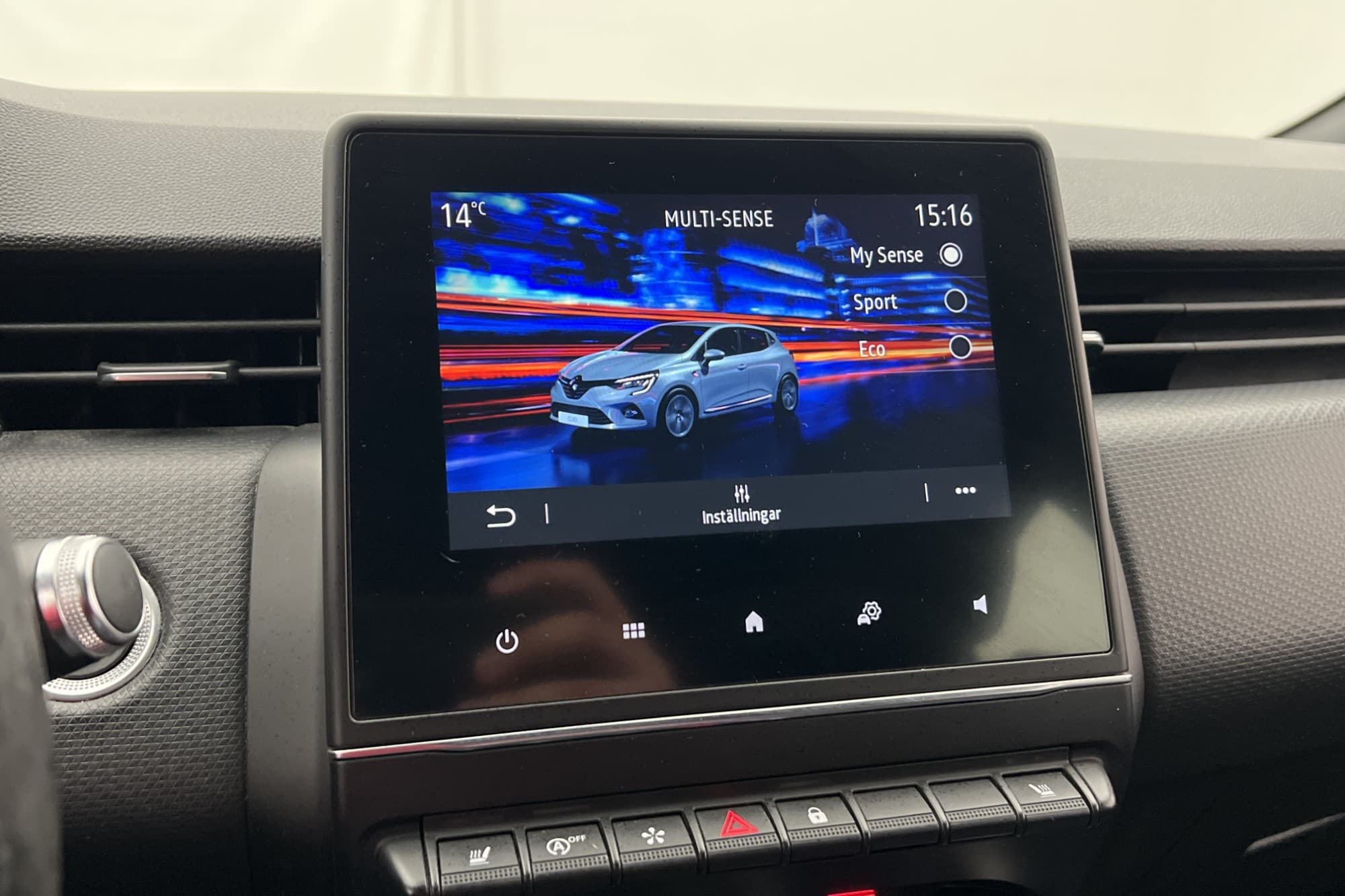 Renault Clio TCe 100hk Intens Sensorer Rattvärme Halvskinn 