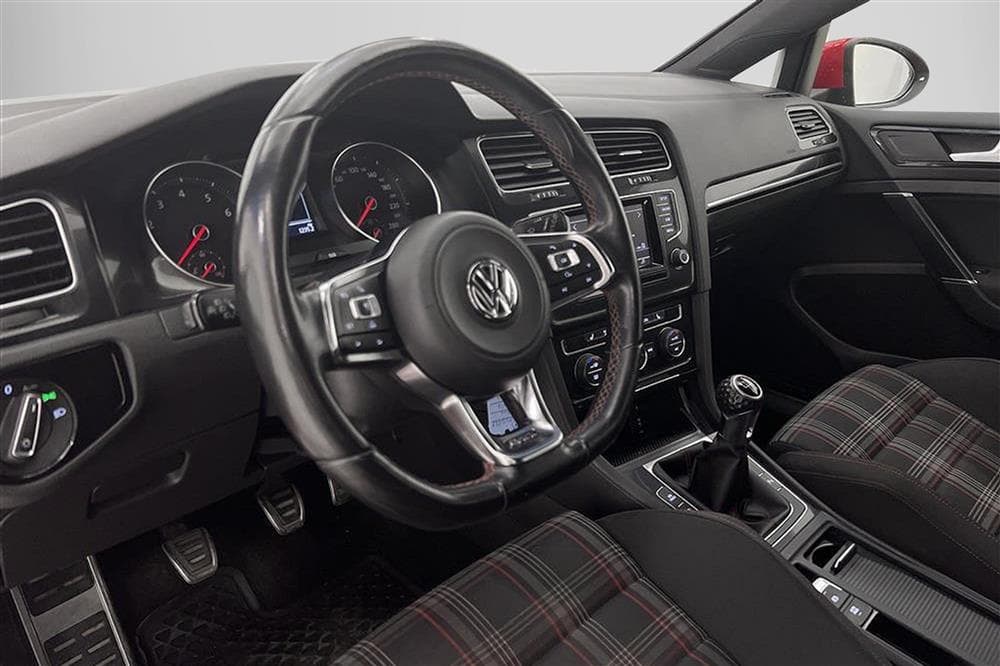 Volkswagen Golf GTI Performance 230hk Pluspaketinteriör