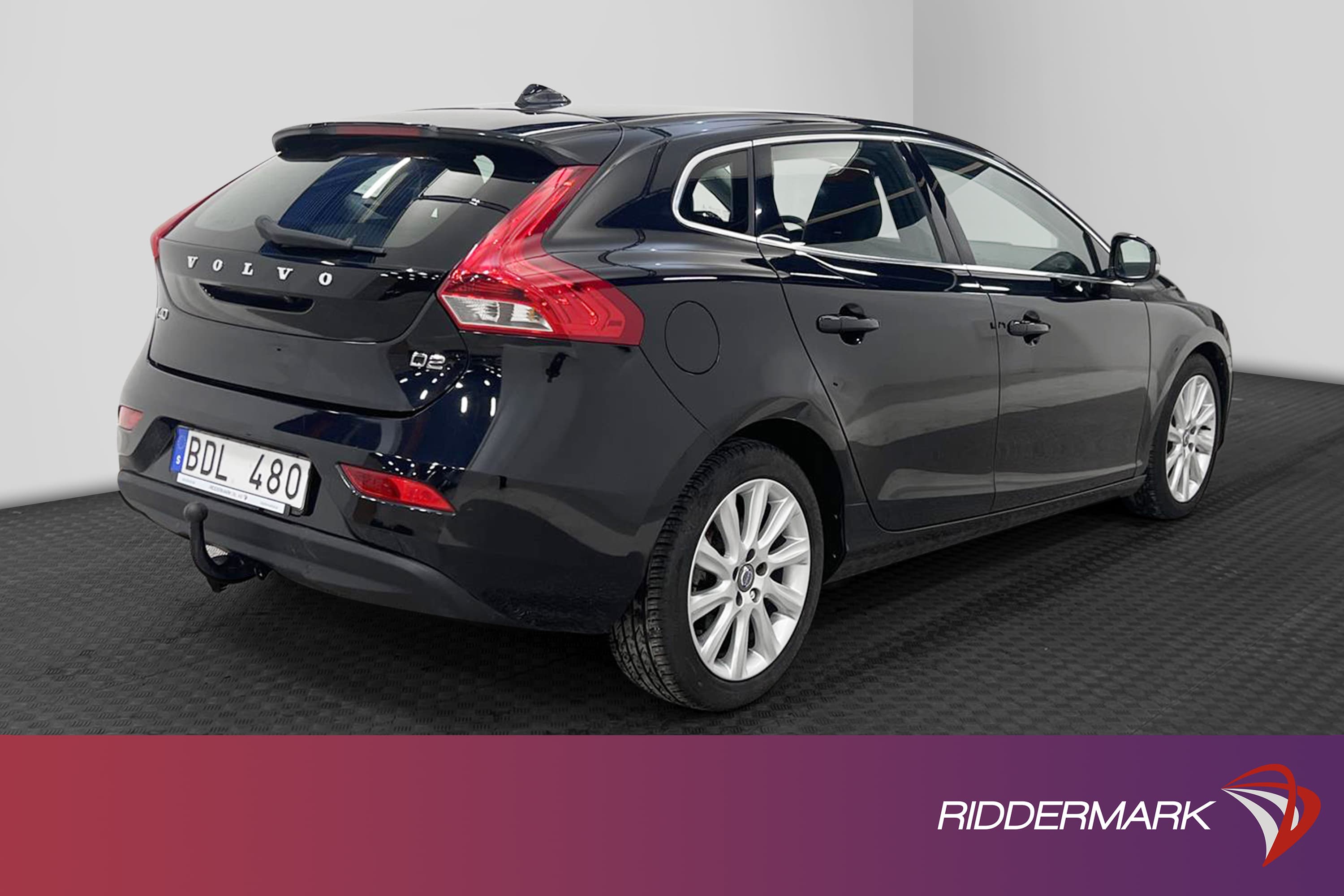 Volvo V40 D2 115hk Summum Drag D-Värm Skinn P-Pilot