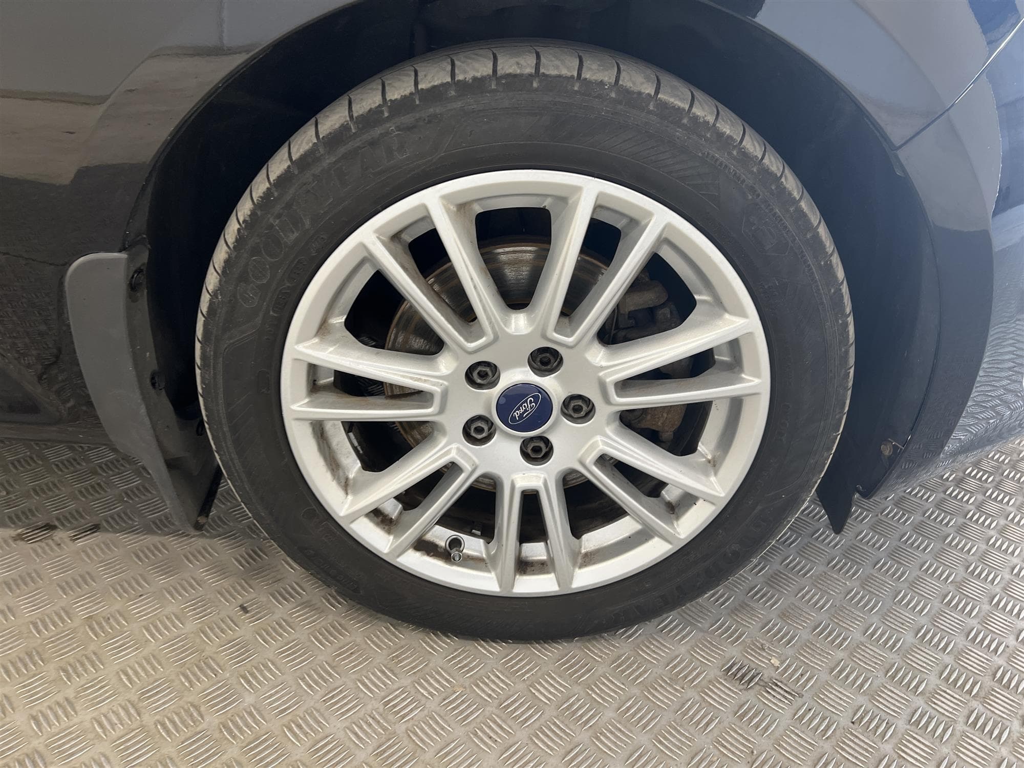 Ford Mondeo 2.0 TDCi 163hk D-Värm Drag Skinn Keyless Elstol