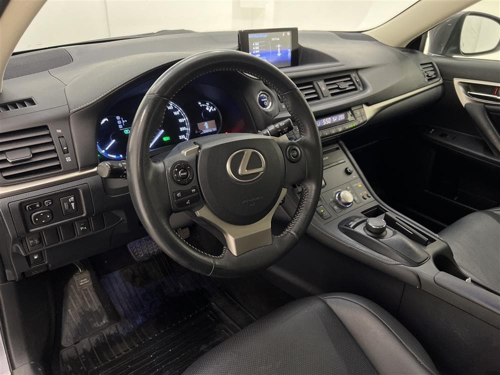 Lexus CT 200h 99hk Välserv Skinn P-sensor 0,36l/mil