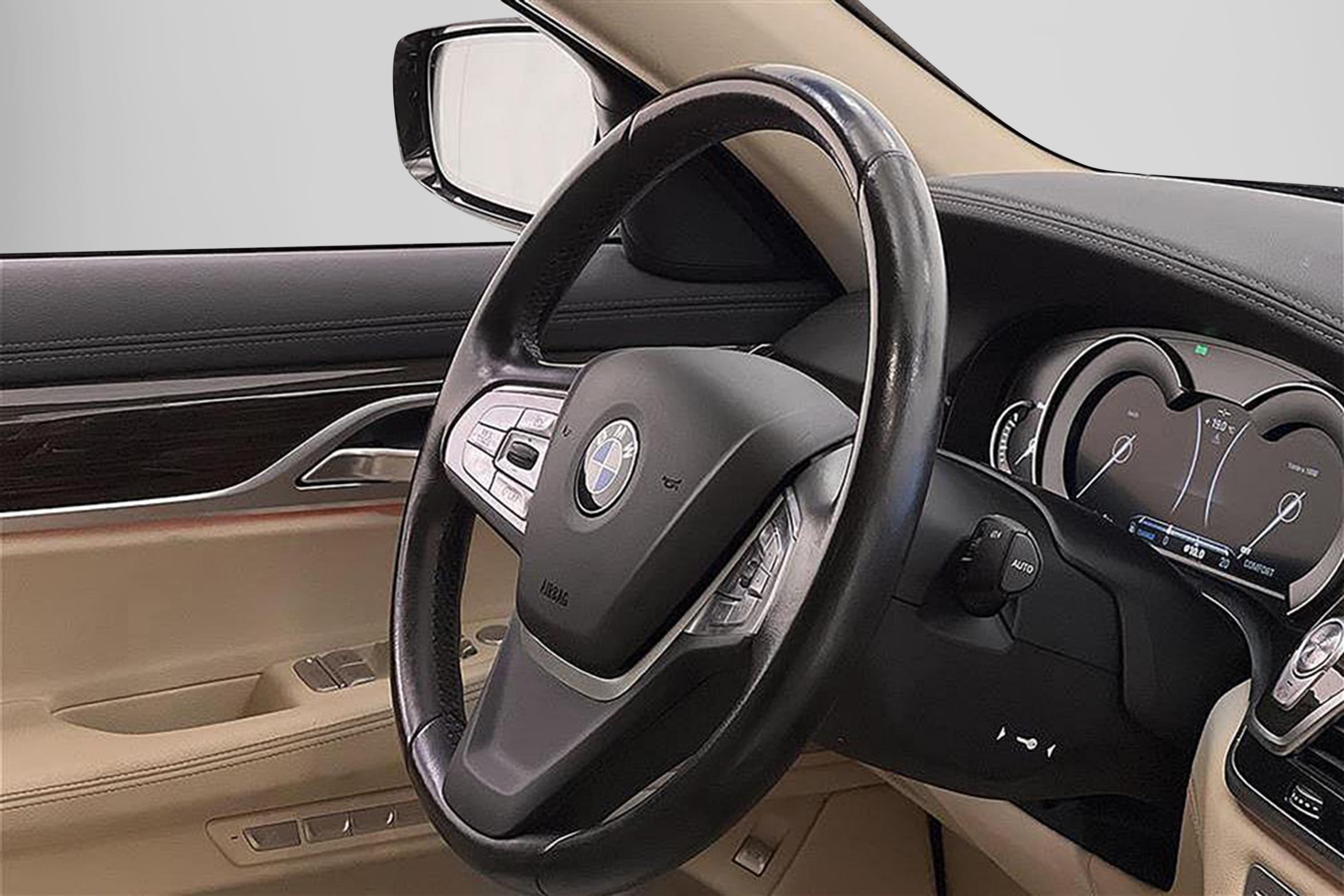 BMW 730d xDrive 265hk D-värm Skinn HiFi Navi Luftfjädringinteriör
