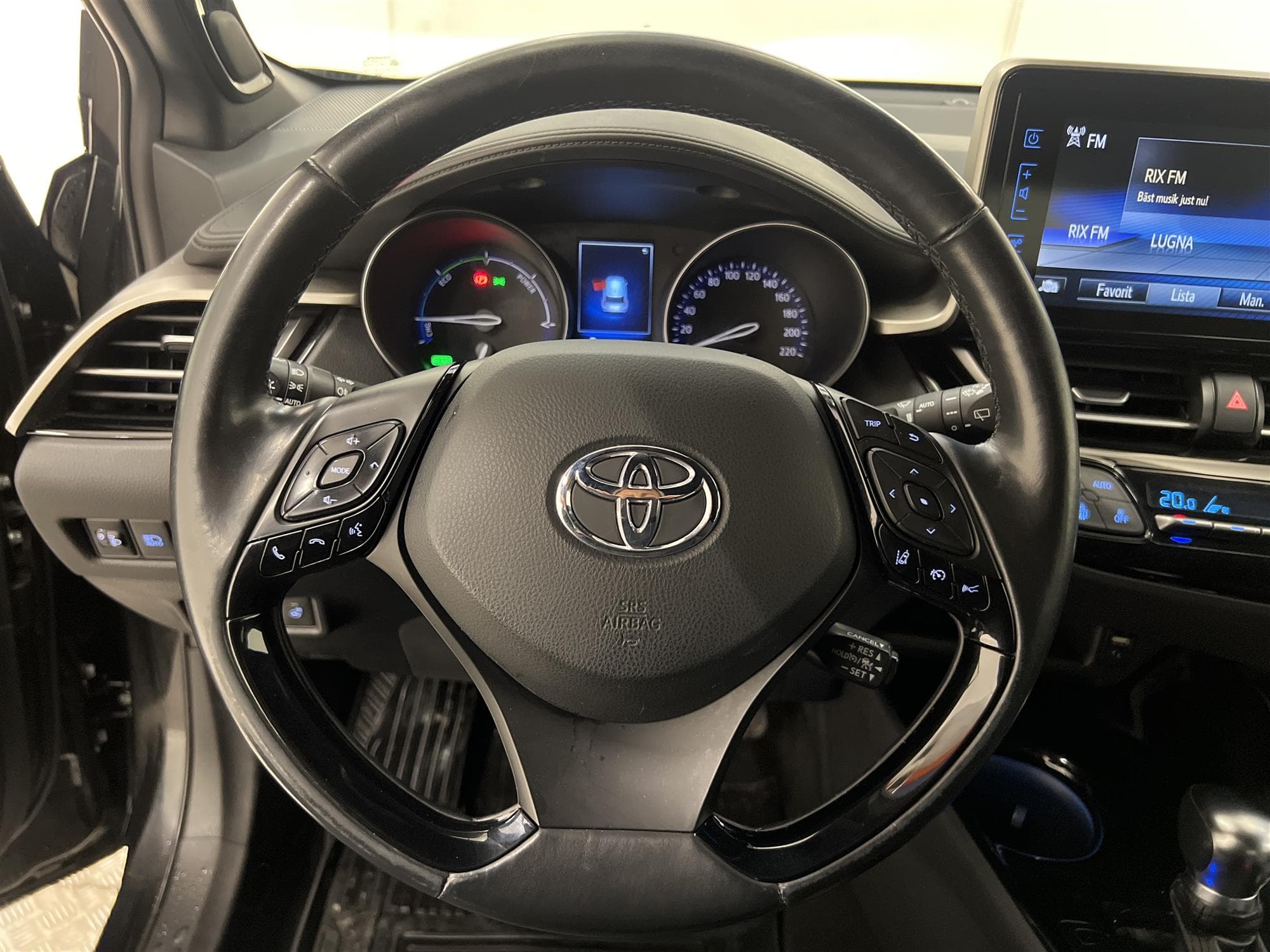 Toyota C-HR Hybrid 122hk JBL B-Kamera Svart Innertak Keyless