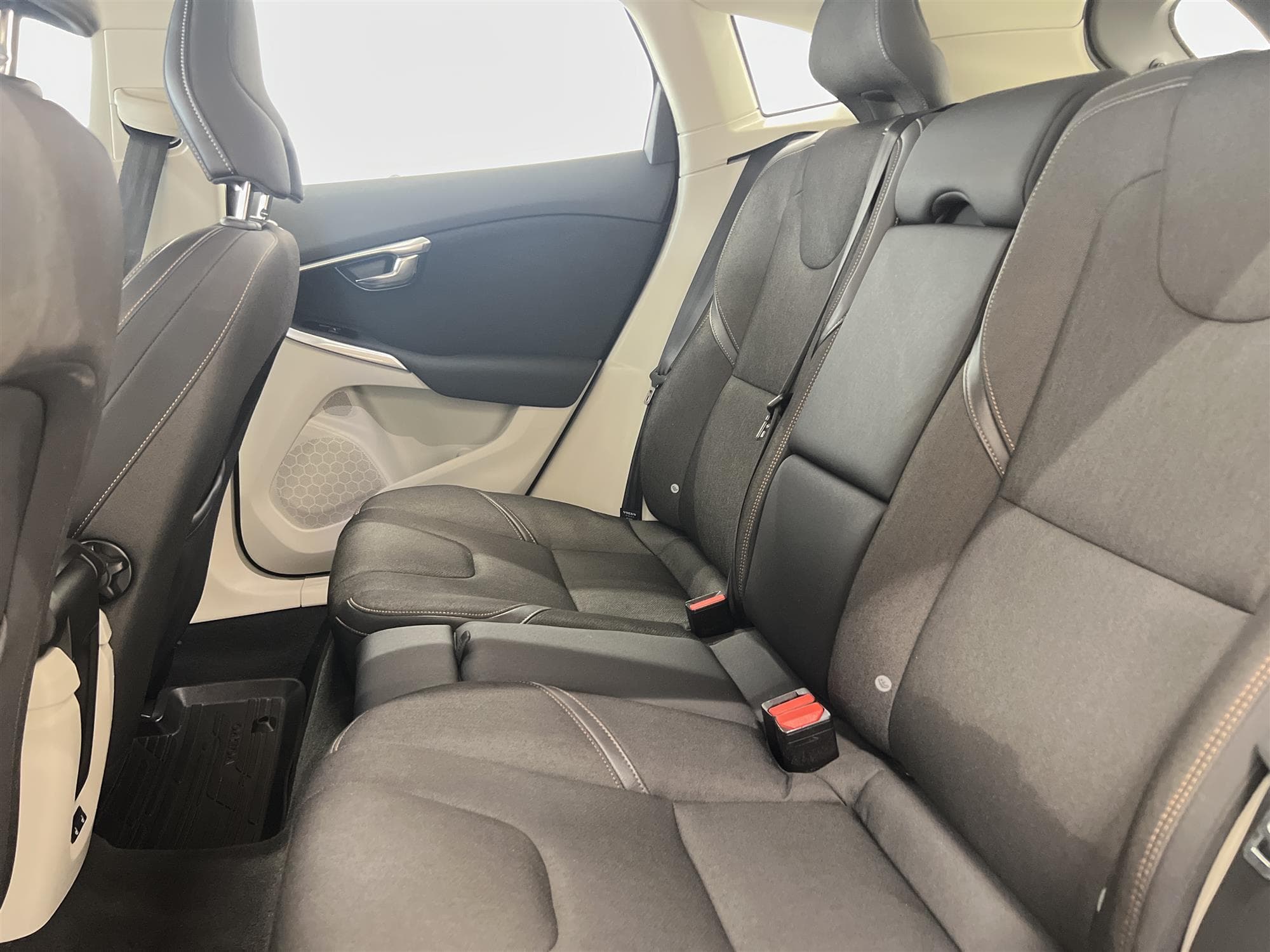 Volvo V40 Cross Country D4 190hk Momentum VOC D-Värm Drag