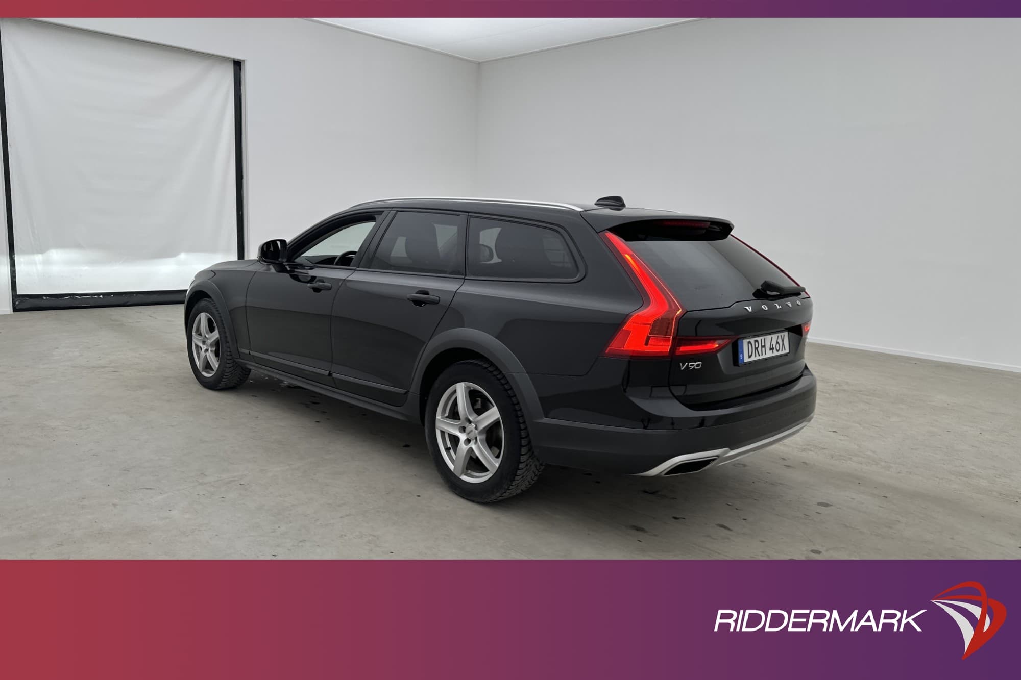 Volvo V90 Cross Country D4 AWD