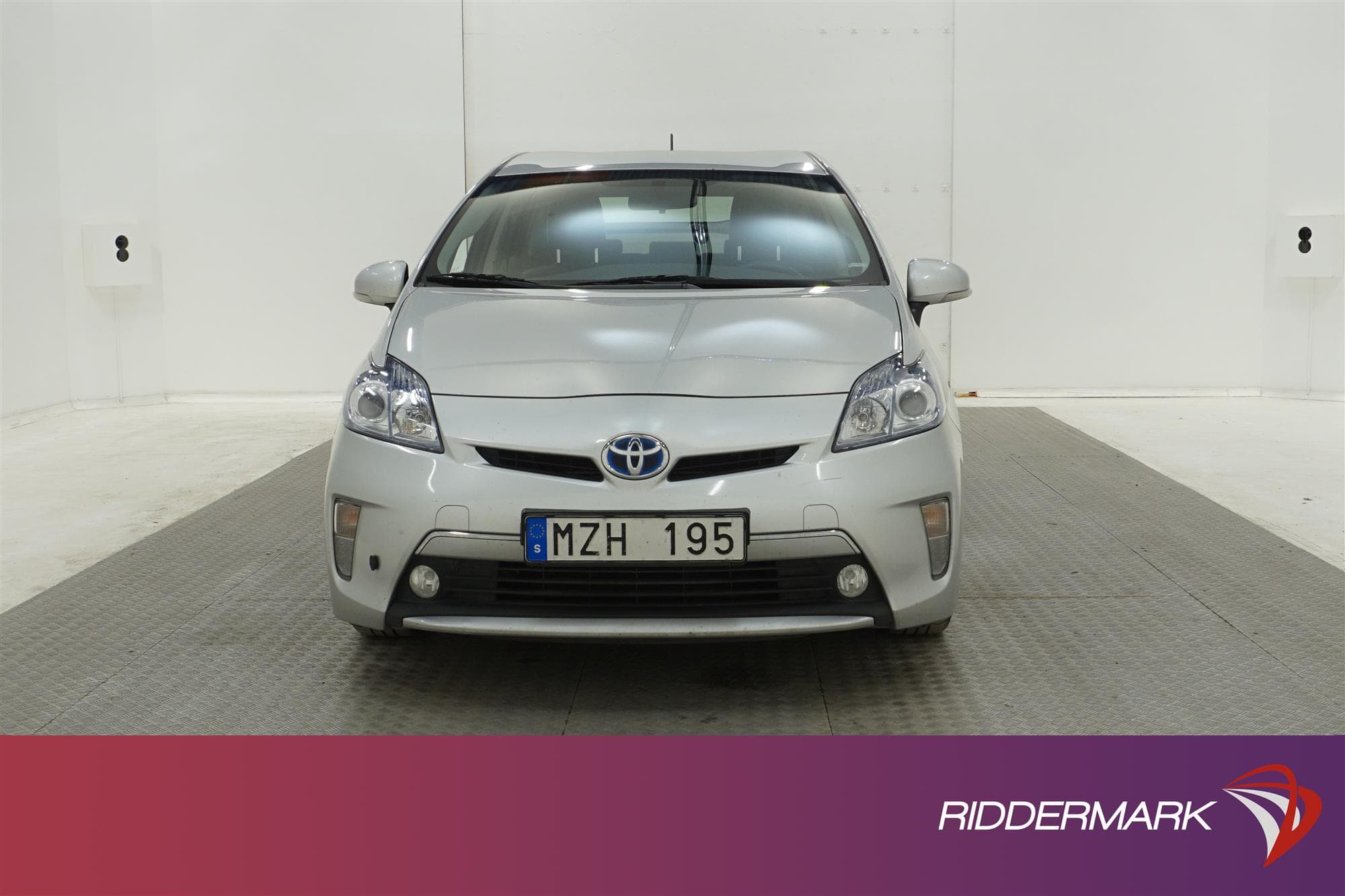 Toyota Prius Plug-in Hybrid 136hk