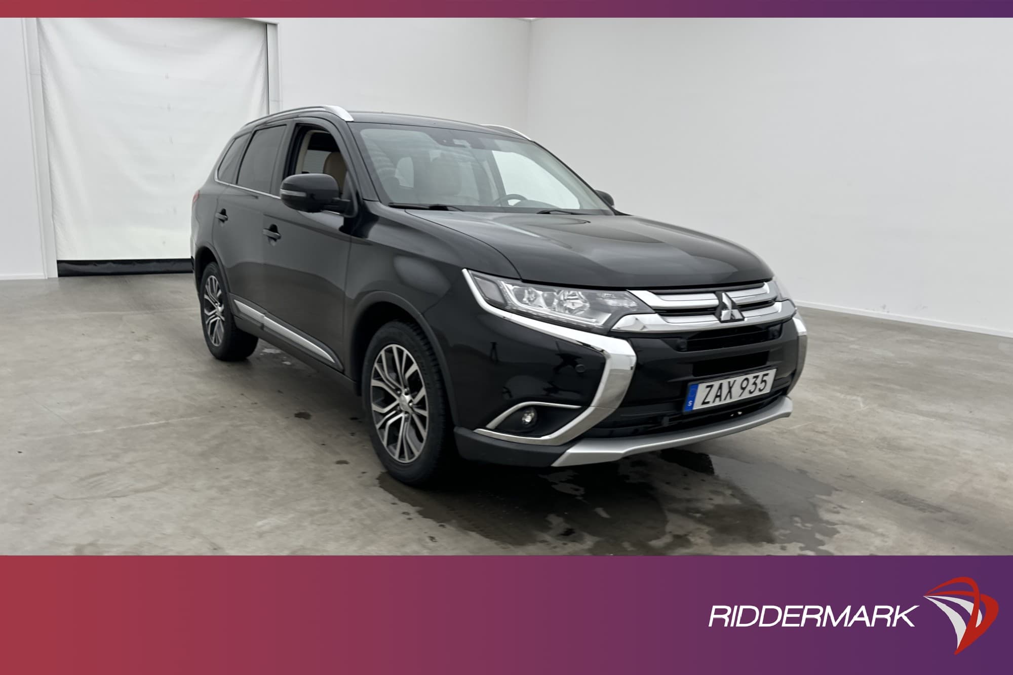 Mitsubishi Outlander 4WD 150hk Business 7-Sits 360° Skinn