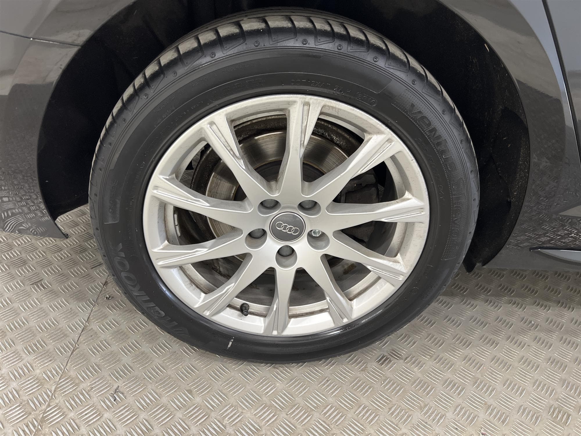 Audi A4 2.0 TDI Quattro 190hk D-Värmare Drag Audi Connect 