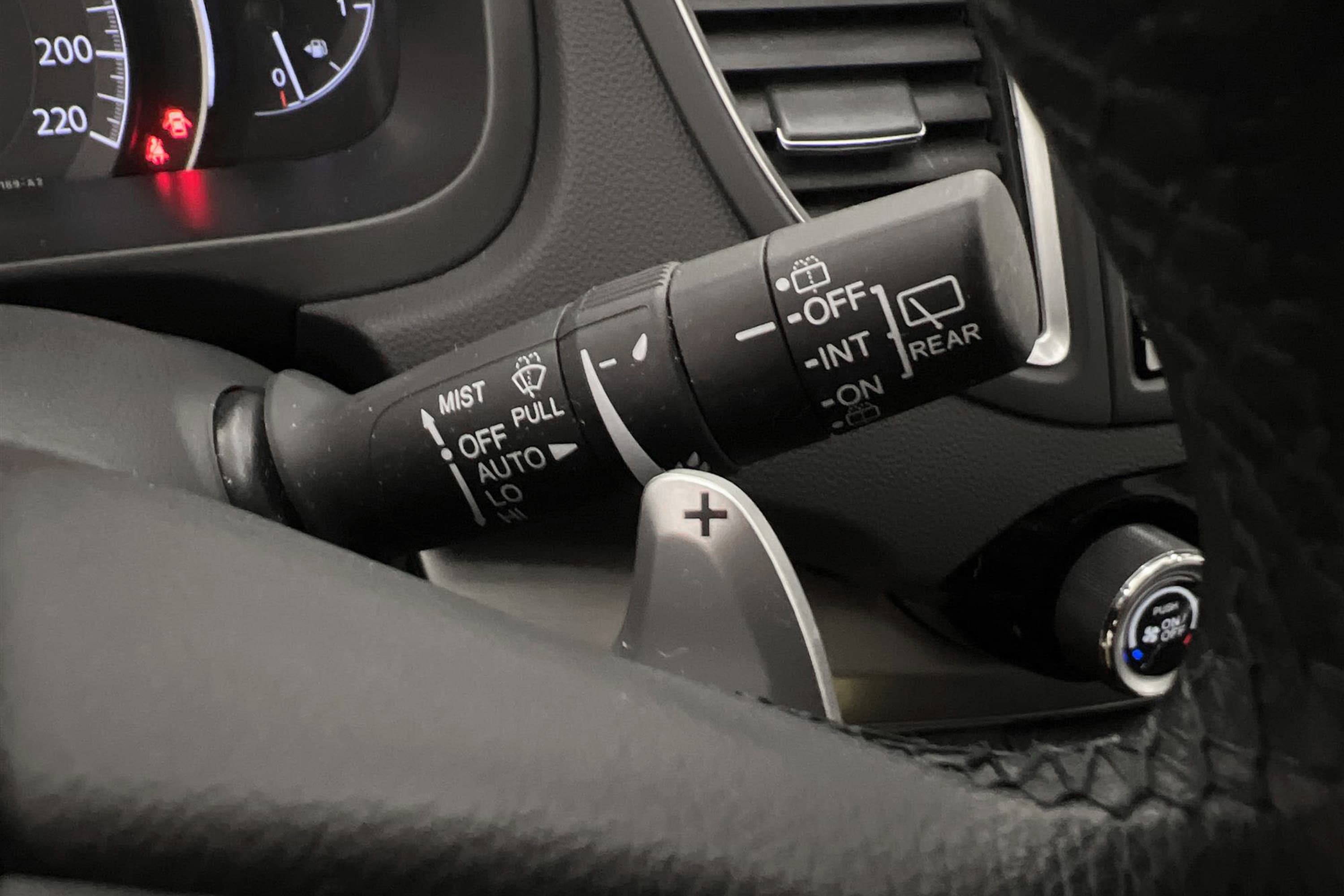 Honda CR-V 2.0 4WD 155hk Navi M&K-Värm B-Kam Drag Nyservad