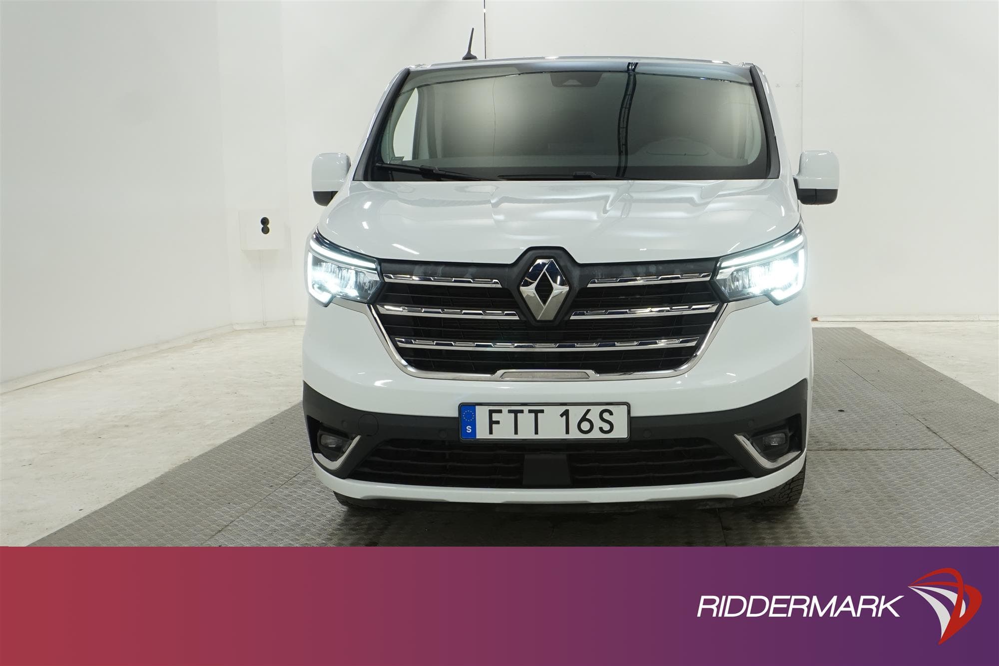 Renault Trafic Automat 150hk Nordic Line Drag Värmare Moms