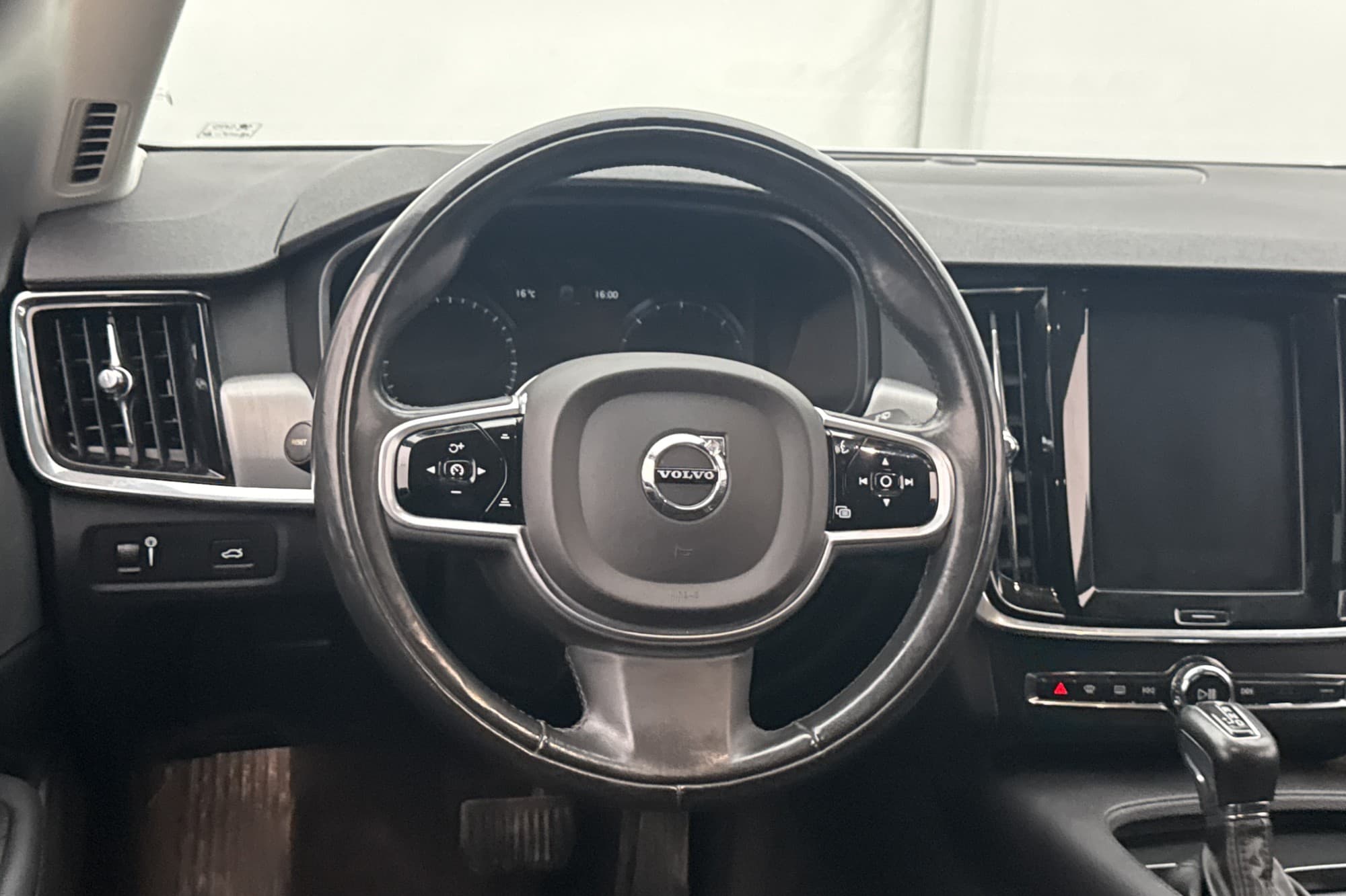 Volvo V90 D3e 150hk Momentum Värm Rattvärme Sensorer Drag