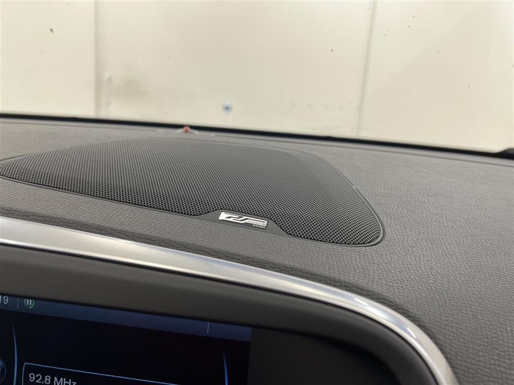 Volvo XC60 D3 163hk AWD R-Design D-Värm VOC Pano Skinn Naviinteriör