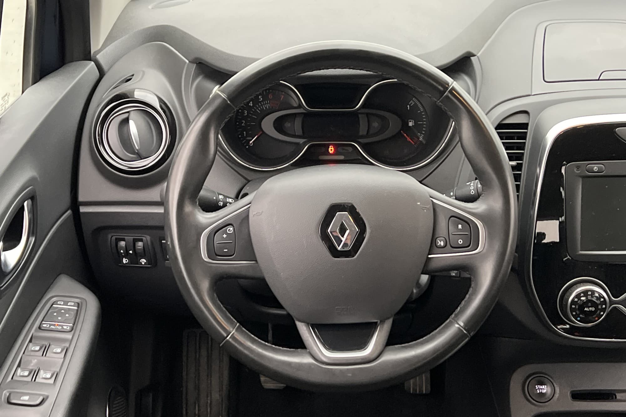 Renault Captur 0.9 TCe 90hk M&K-Vämare Kamera Navi Dragkrok
