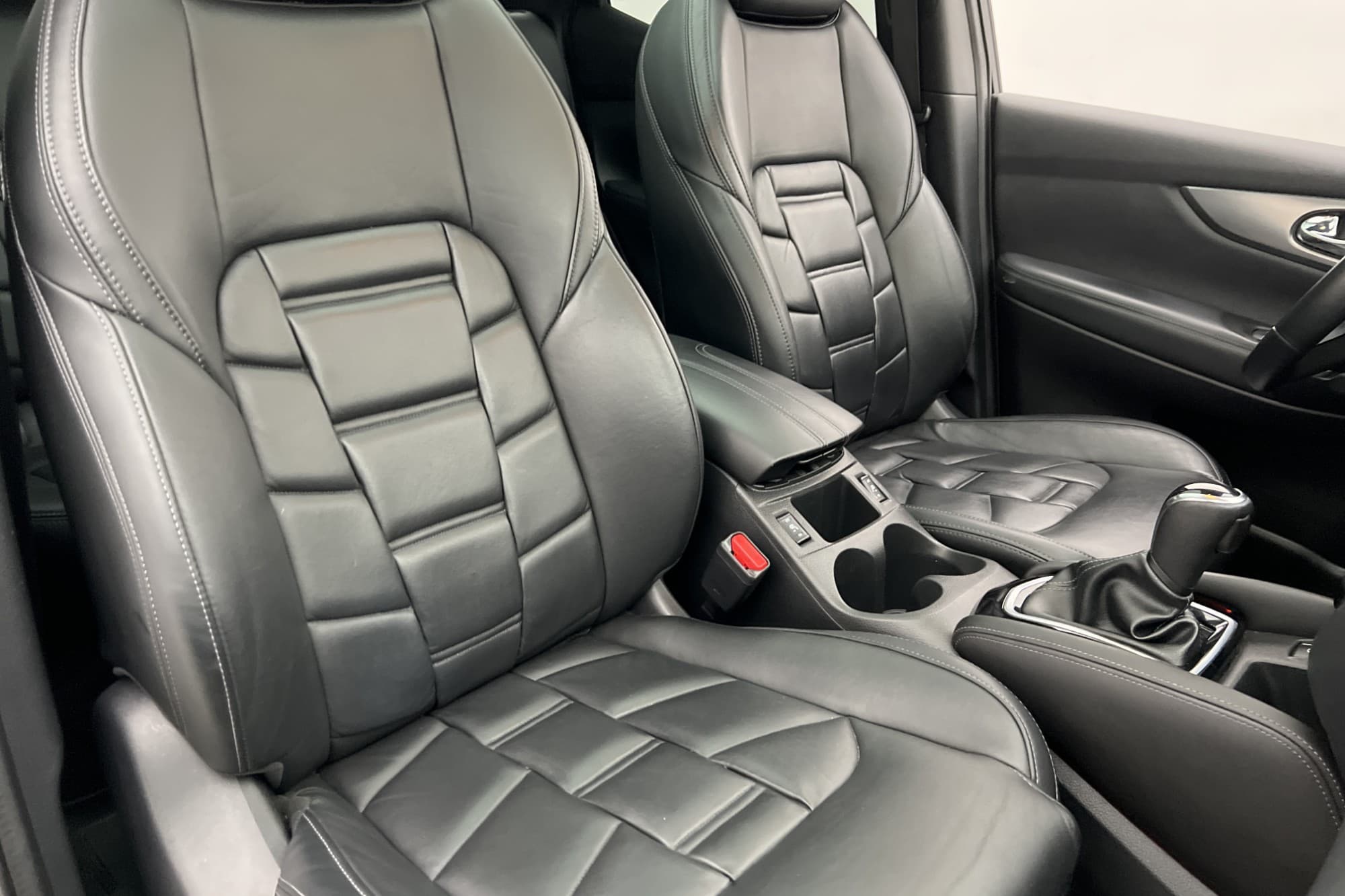 Nissan Qashqai 1.2 115hk Tekna+ Pano 360° BOSE Skinn Navi