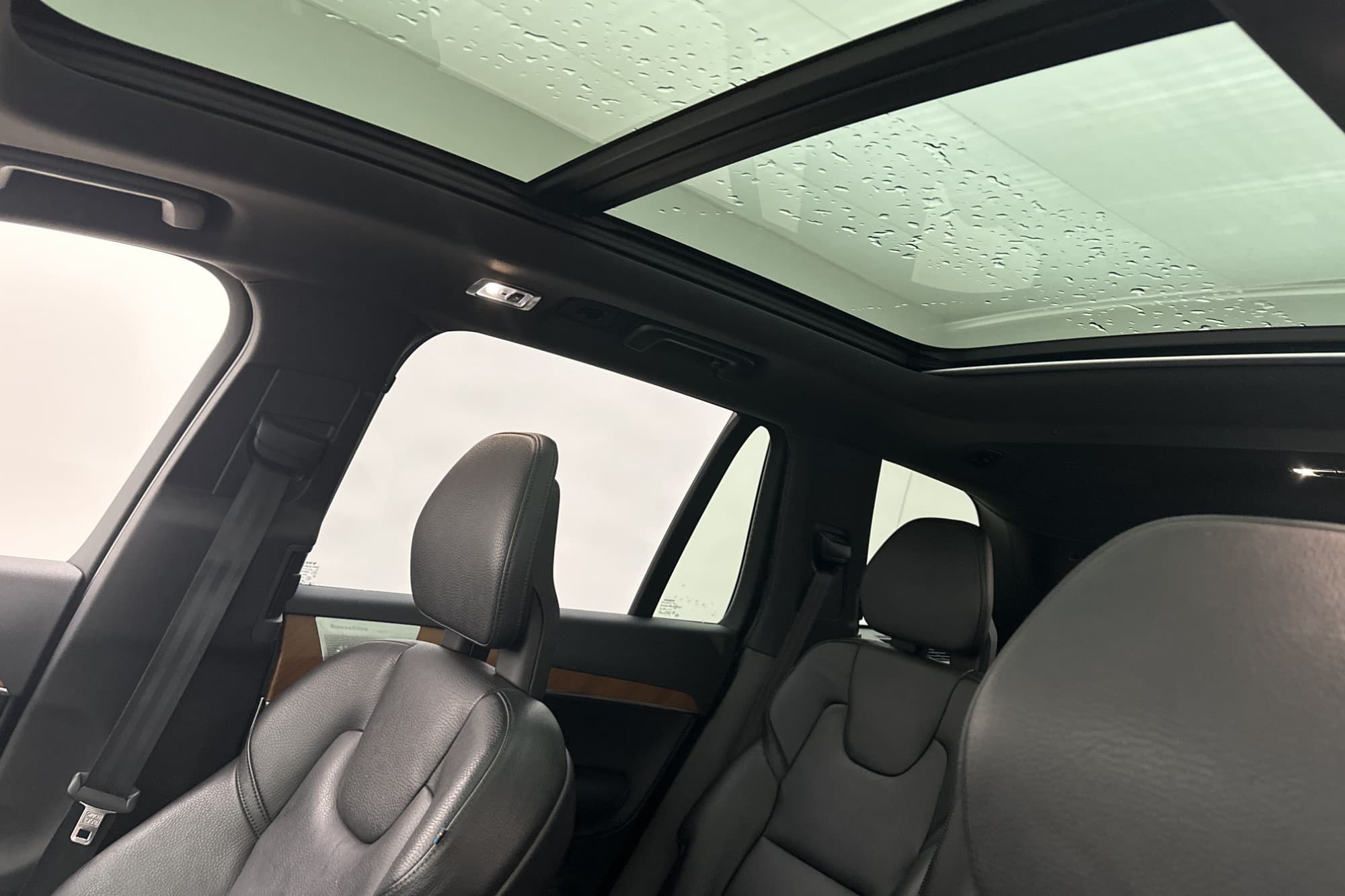 Volvo XC90 T8 AWD Inscription 7-sits VOC Pano B&W HUD Drag