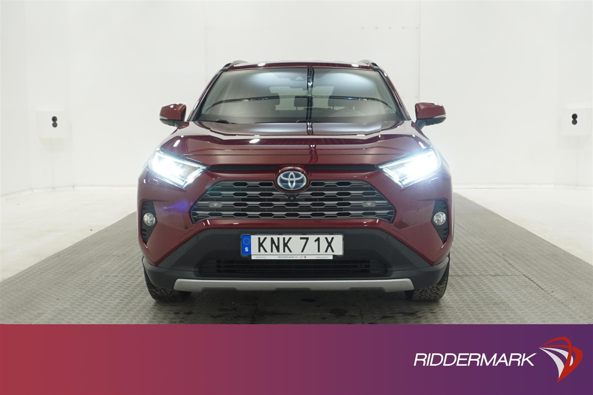 Toyota RAV4 Hybrid AWD 222hk 1 Brukare Executive Välutrustad