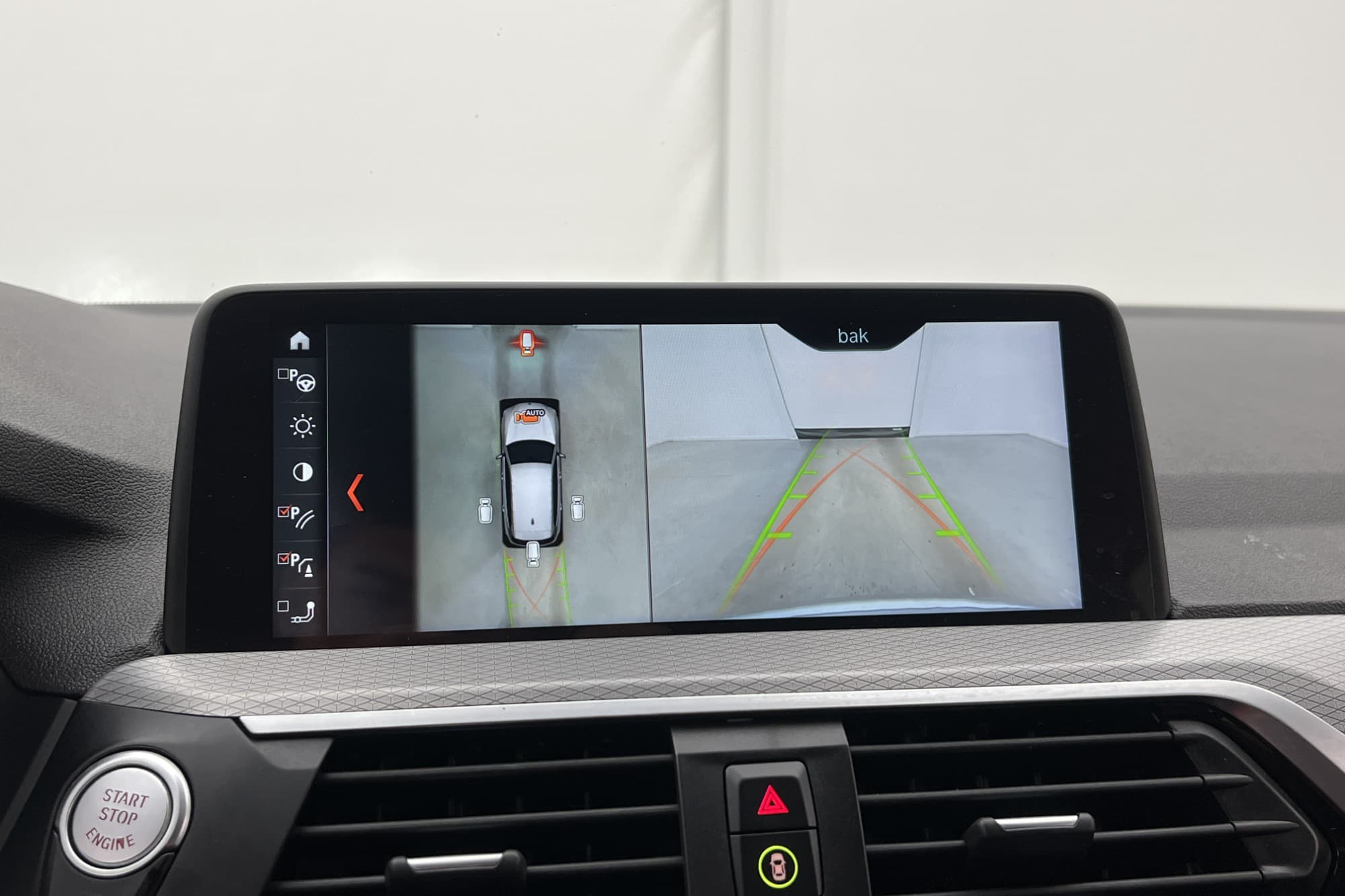 BMW X3 xDrive30i M Sport H/K Värmare 360° HUD Drag Navi