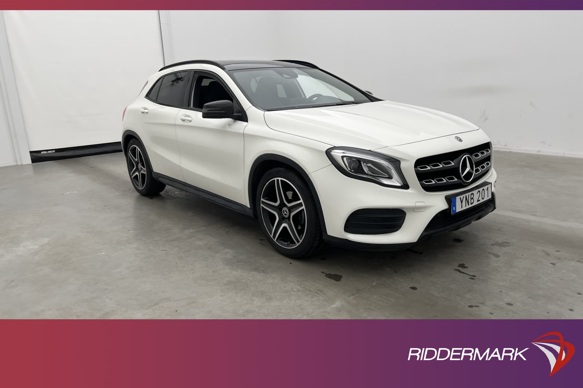 Mercedes-Benz GLA 200