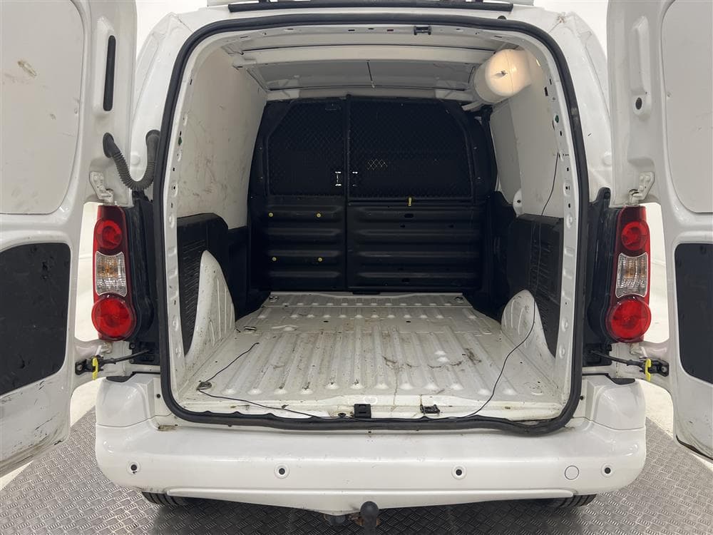 Citroën Berlingo 1.6 HDi 4X4 90hk Drag Nyservad PDC Värmare interiör