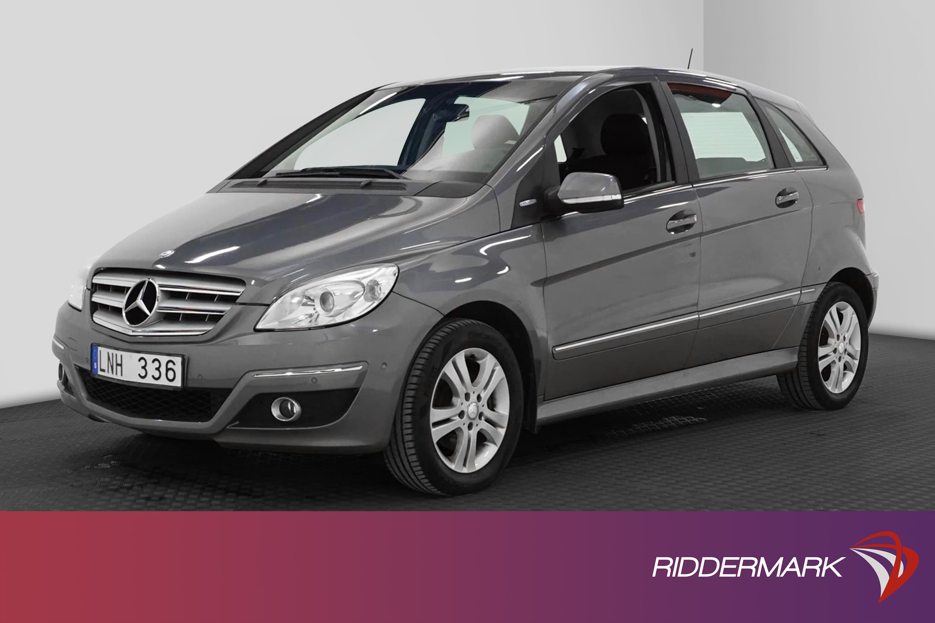 Mercedes-Benz B 180 116hk M&K-Värmare Dragkrok PDC Nyservad