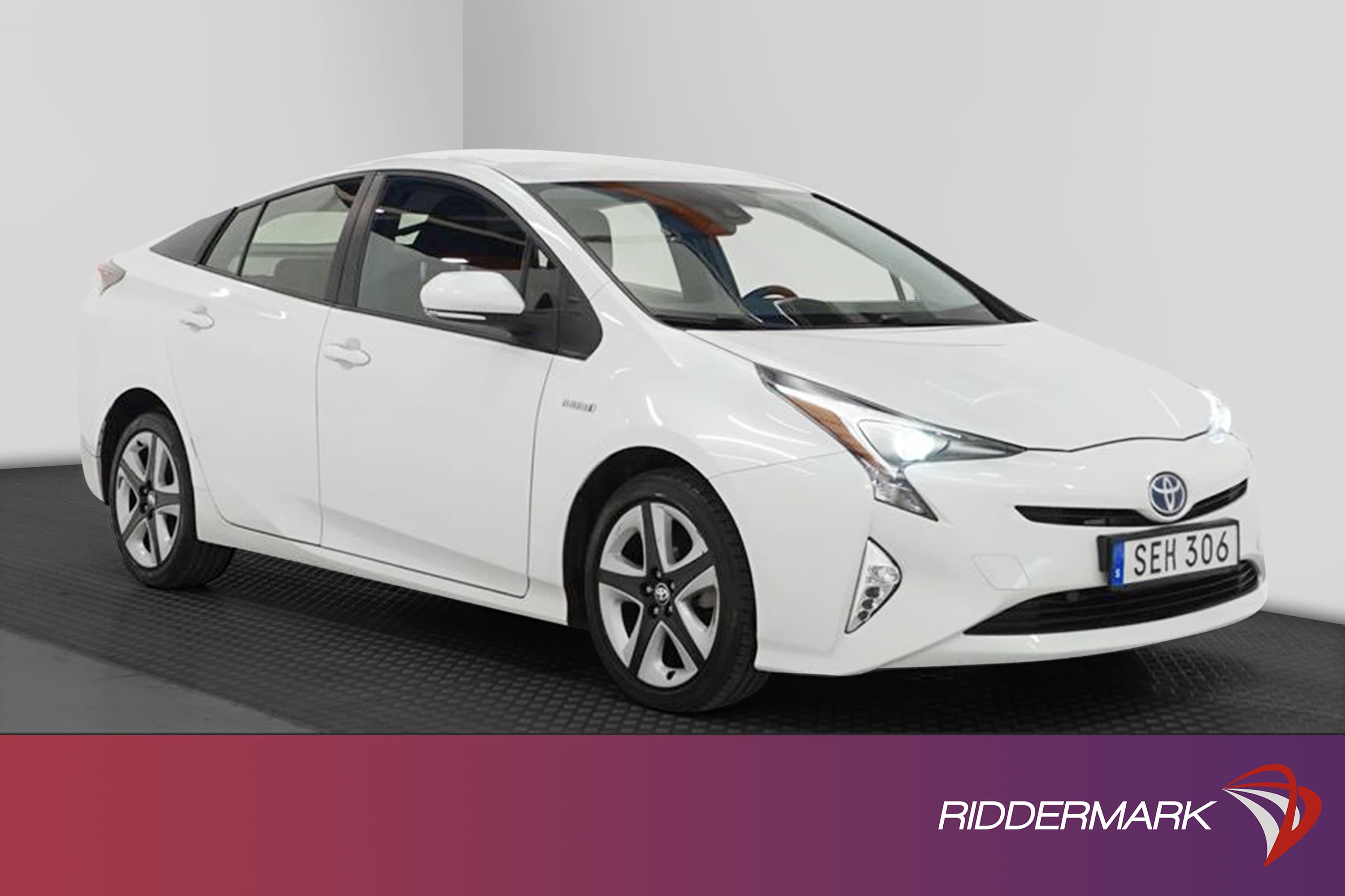 Toyota Prius 1.8 HSD 122hk Navi B-Kam Låg Skatt  0,33L/milexteriör