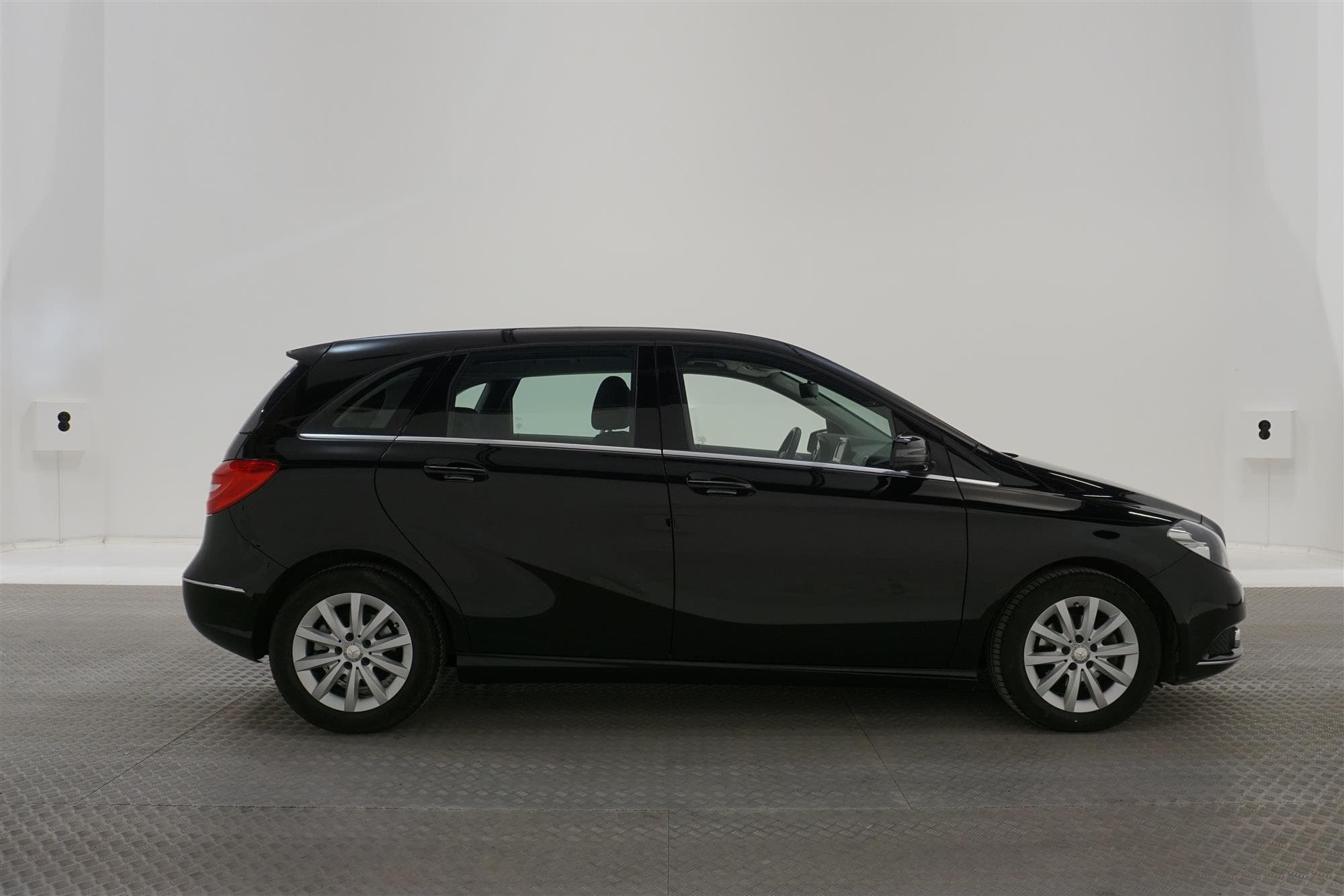 Mercedes-Benz  B 180  122hk Navigator Låg Skatt 0,47L/mil
