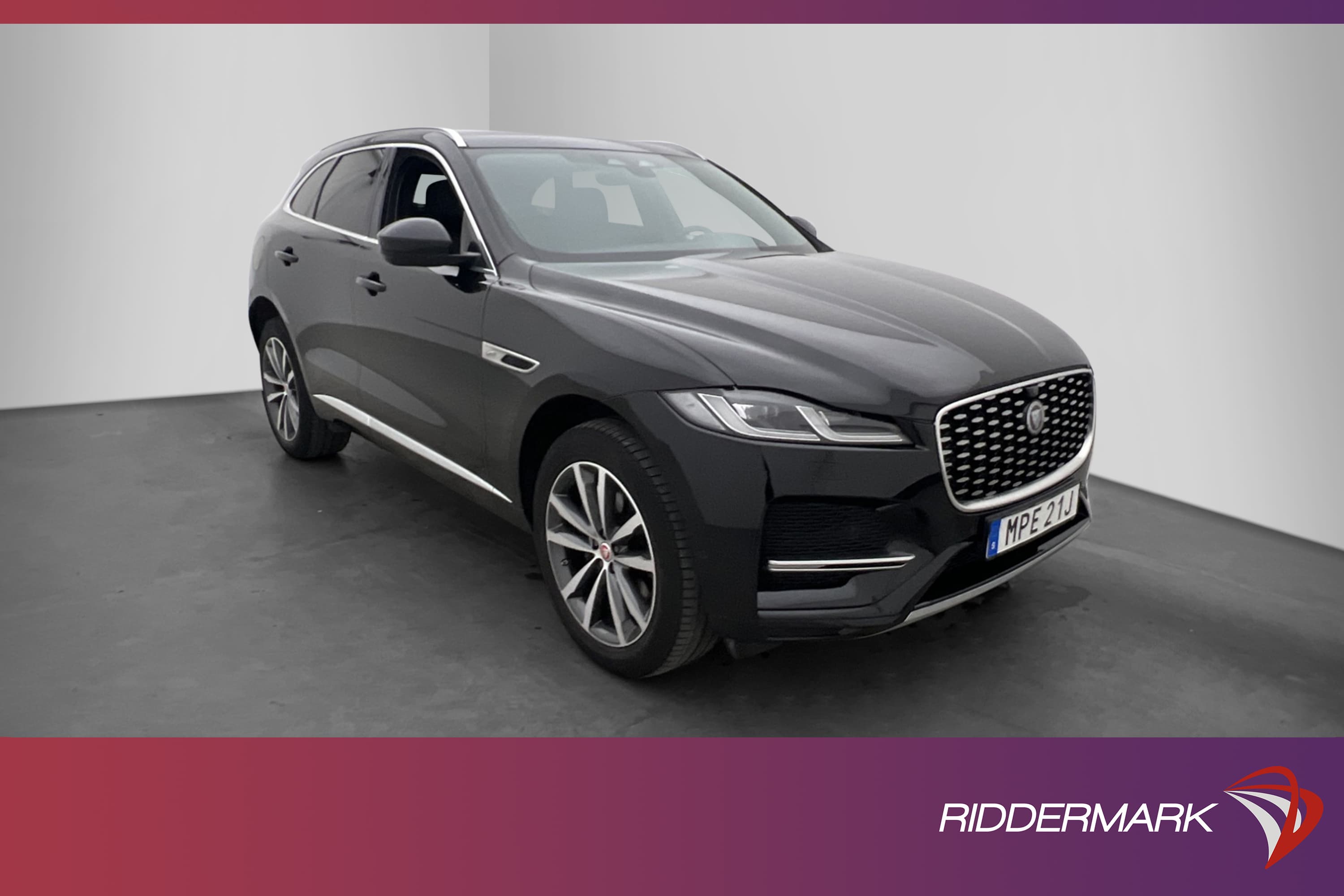 Jaguar F-Pace D200 MHEV Signature Navi 360° Pano Cockpit