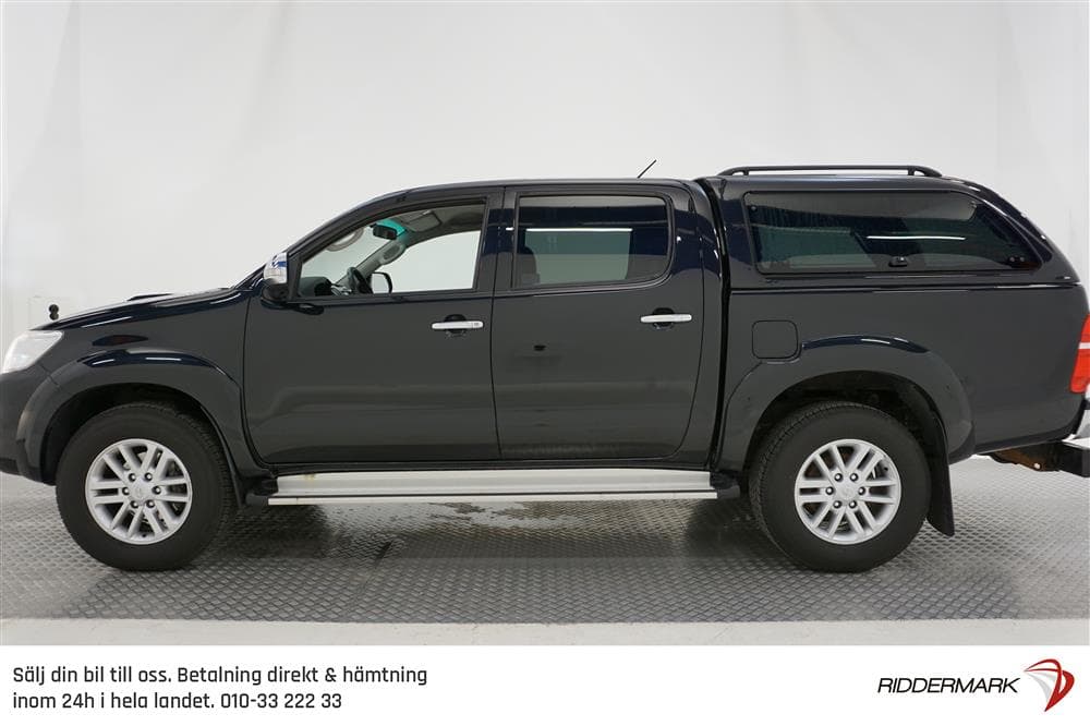 Toyota Hilux 3.0 D-4D 4WD 171hk Invincible Värmare Moms