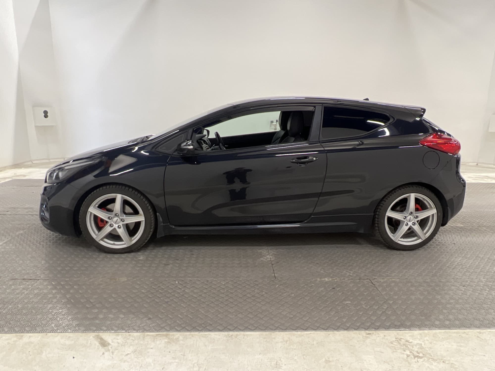 Kia pro_cee'd GT 1.6 GDI 204hk