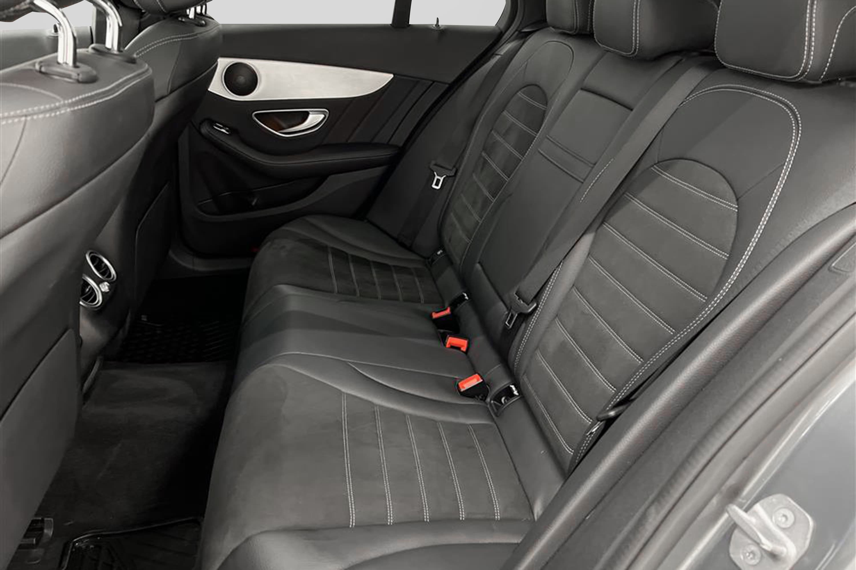 Mercedes-Benz C 220d 194hk AMG Pano Kamera Navi Draginteriör