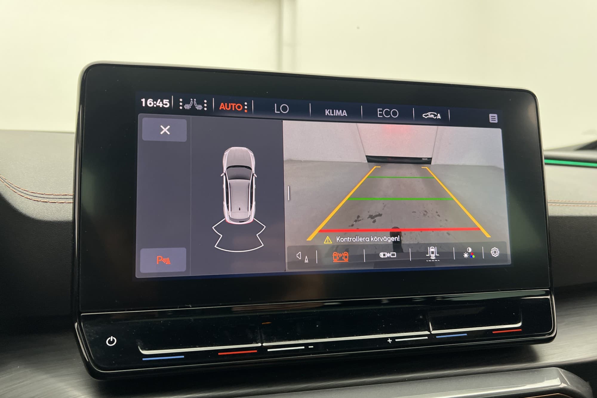 CUPRA Formentor e-Hybrid 204hk Panorama Kamera CarPlay Drag