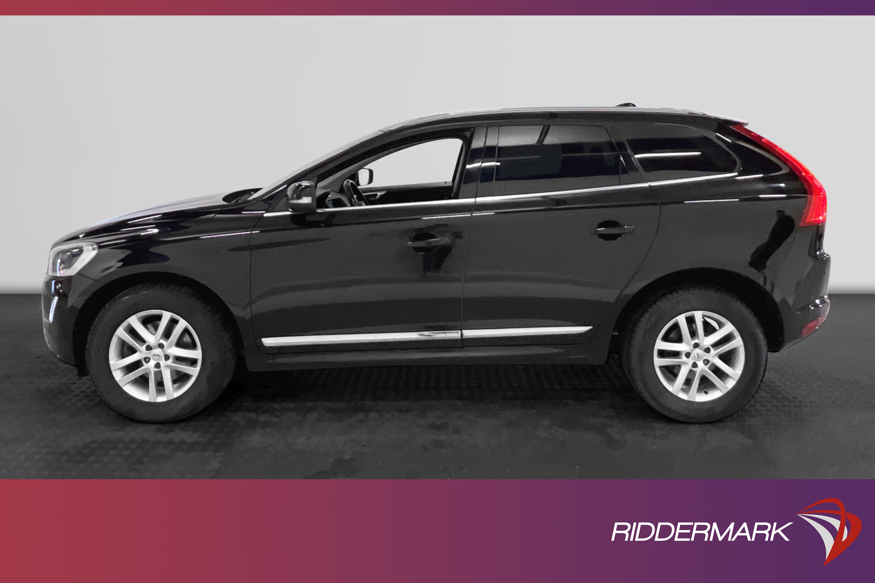 Volvo XC60 D5 AWD Summum D-värm VOC Pano Navi Skinn BLIS