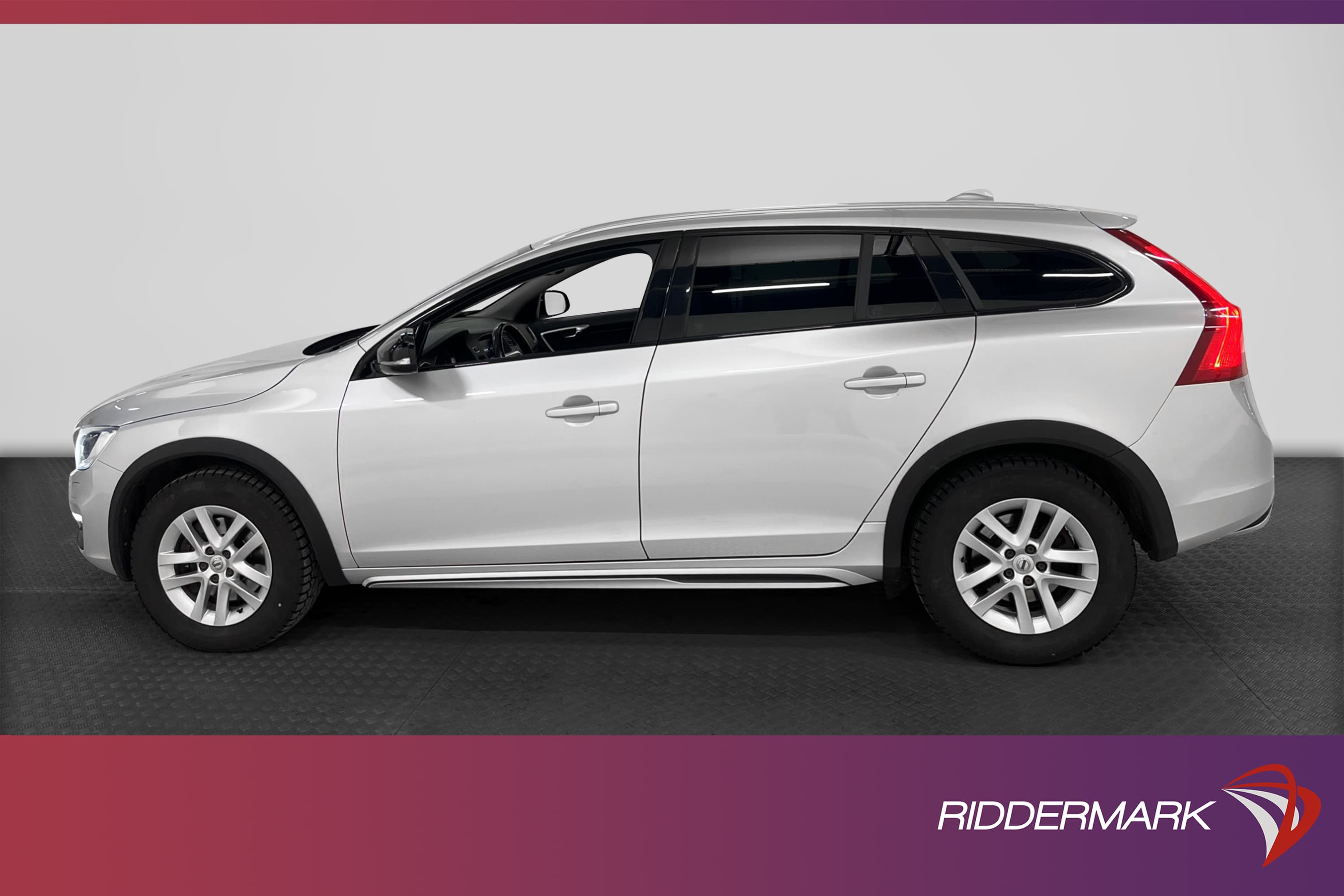 Volvo V60 Cross Country D4 AWD Summum