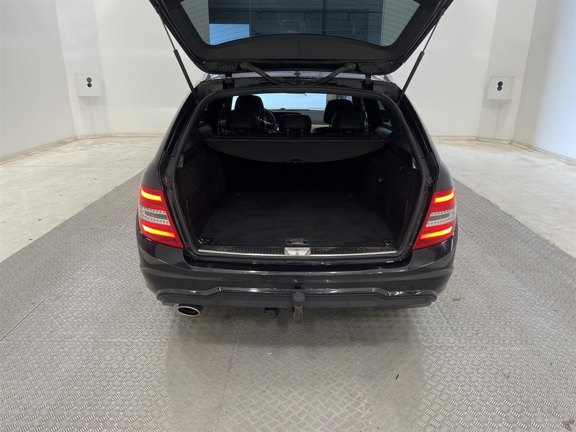 Mercedes-Benz C 220 CDI 170hk AMG 2 Brukare Navigator Drag