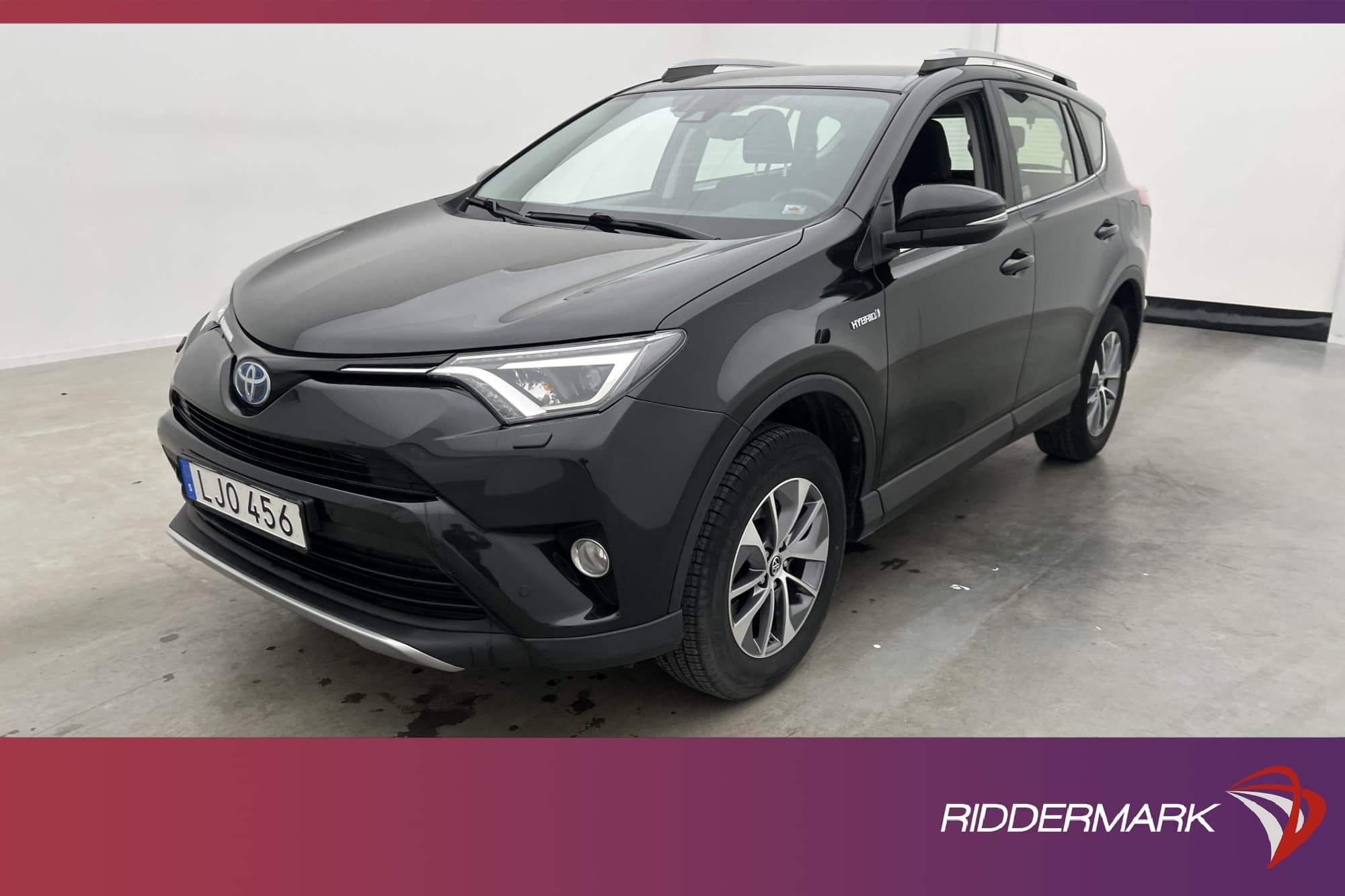 Toyota RAV4 Hybrid AWD 197hk