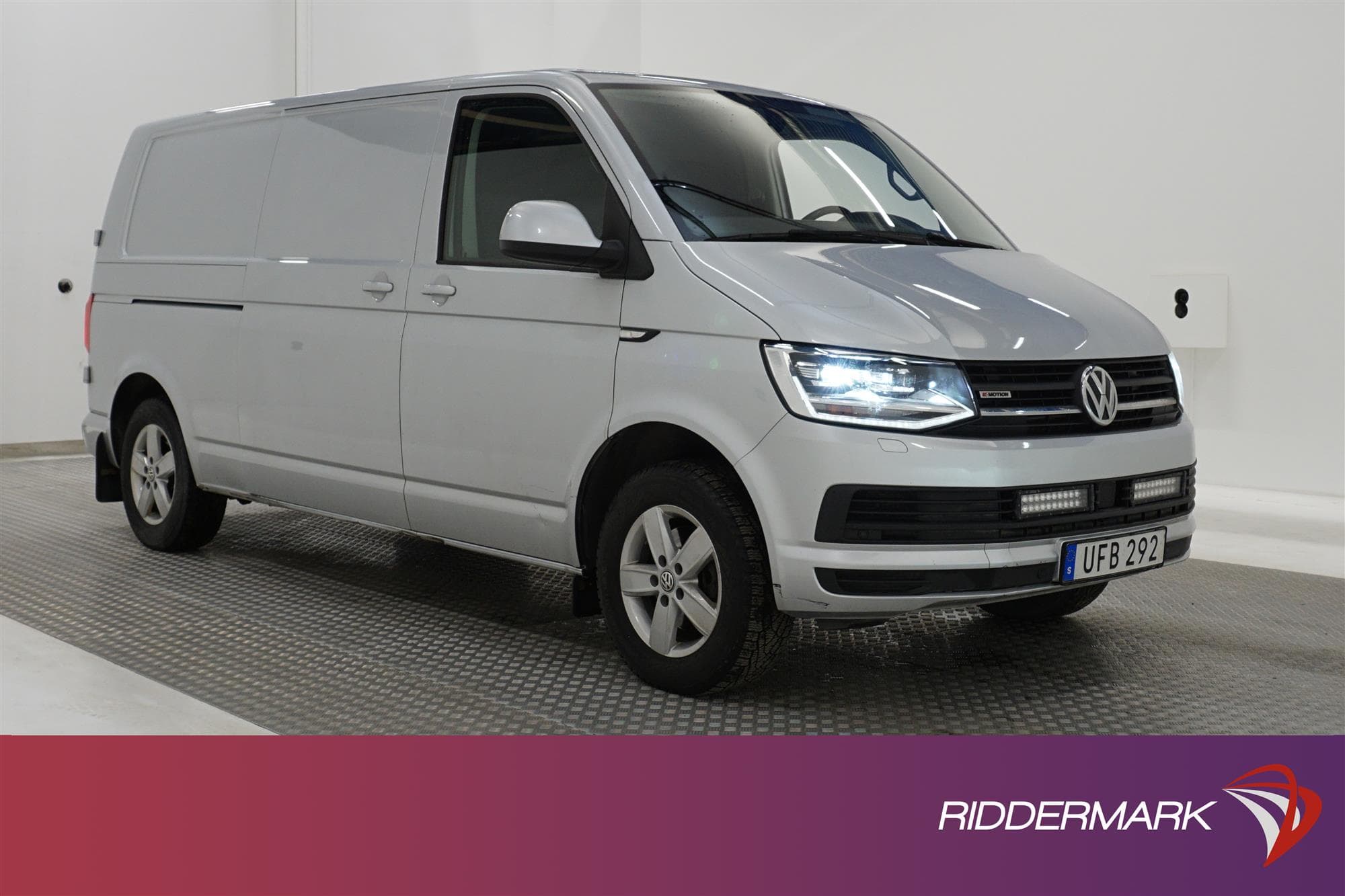 Volkswagen Transporter 2.0 TDI 4Motion L2 Aut Värmare Moms