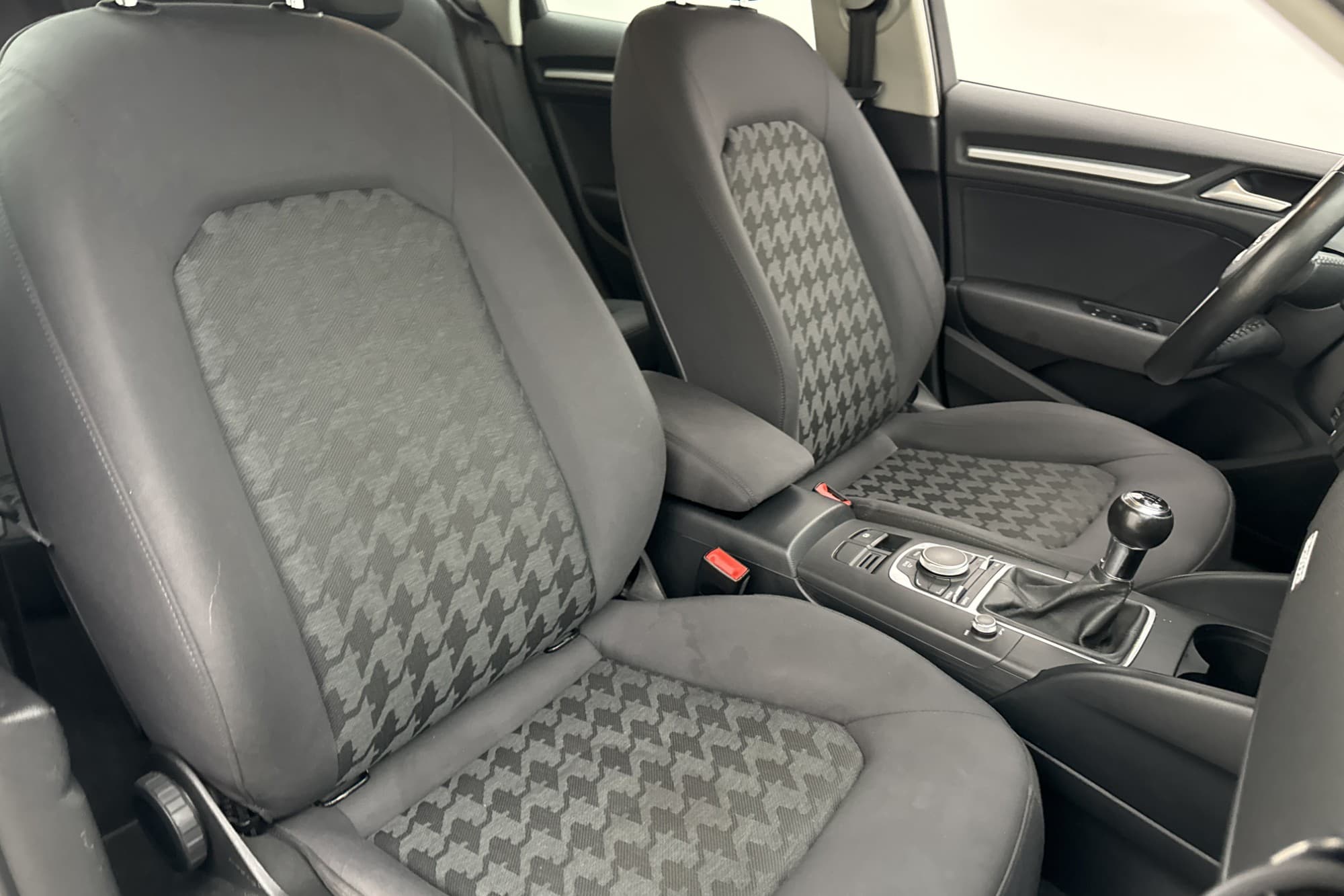 Audi A3 Sportback TDI Quattro 150hk Attraction Farthållare